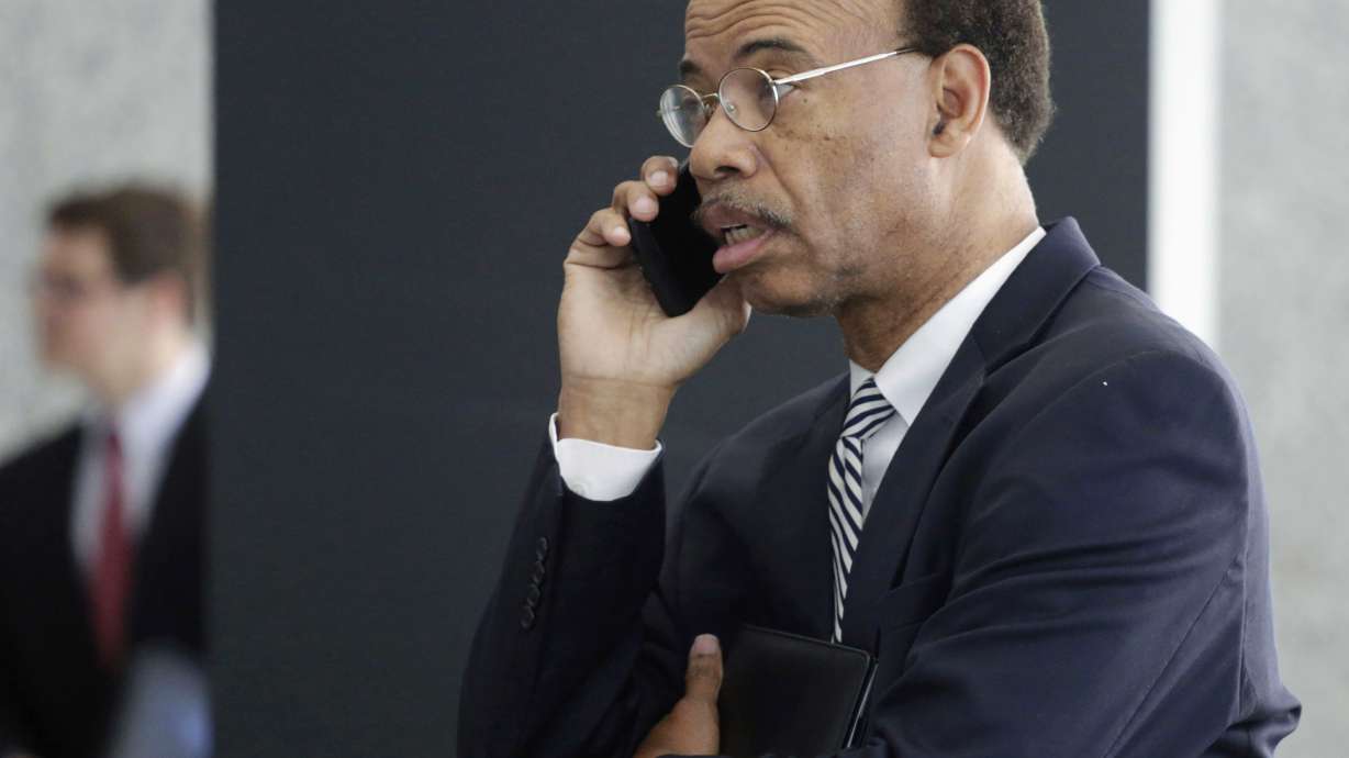 Mel Reynolds reverses, says won't plead guilty in tax case