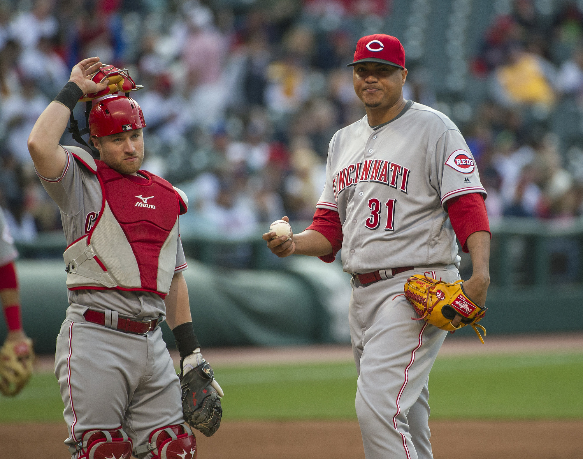 Reds bring back Diaz, Sampson to help majors' worst bullpen