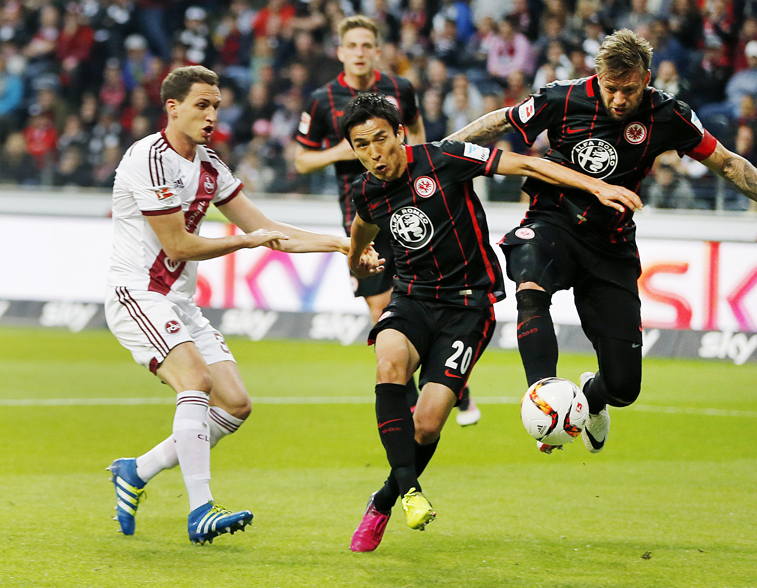 Nuremberg earns 1-1 draw in Frankfurt in Bundesliga playoff