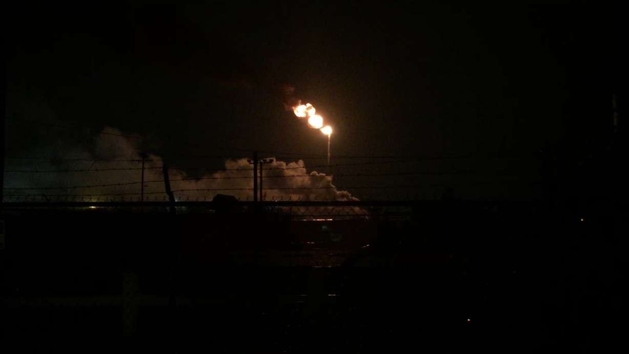 During the outage, KSL received several calls from residents concerned about large flames coming from the Tesoro Refinery in North Salt Lake. Photo: Spencer Hall, KSL.com