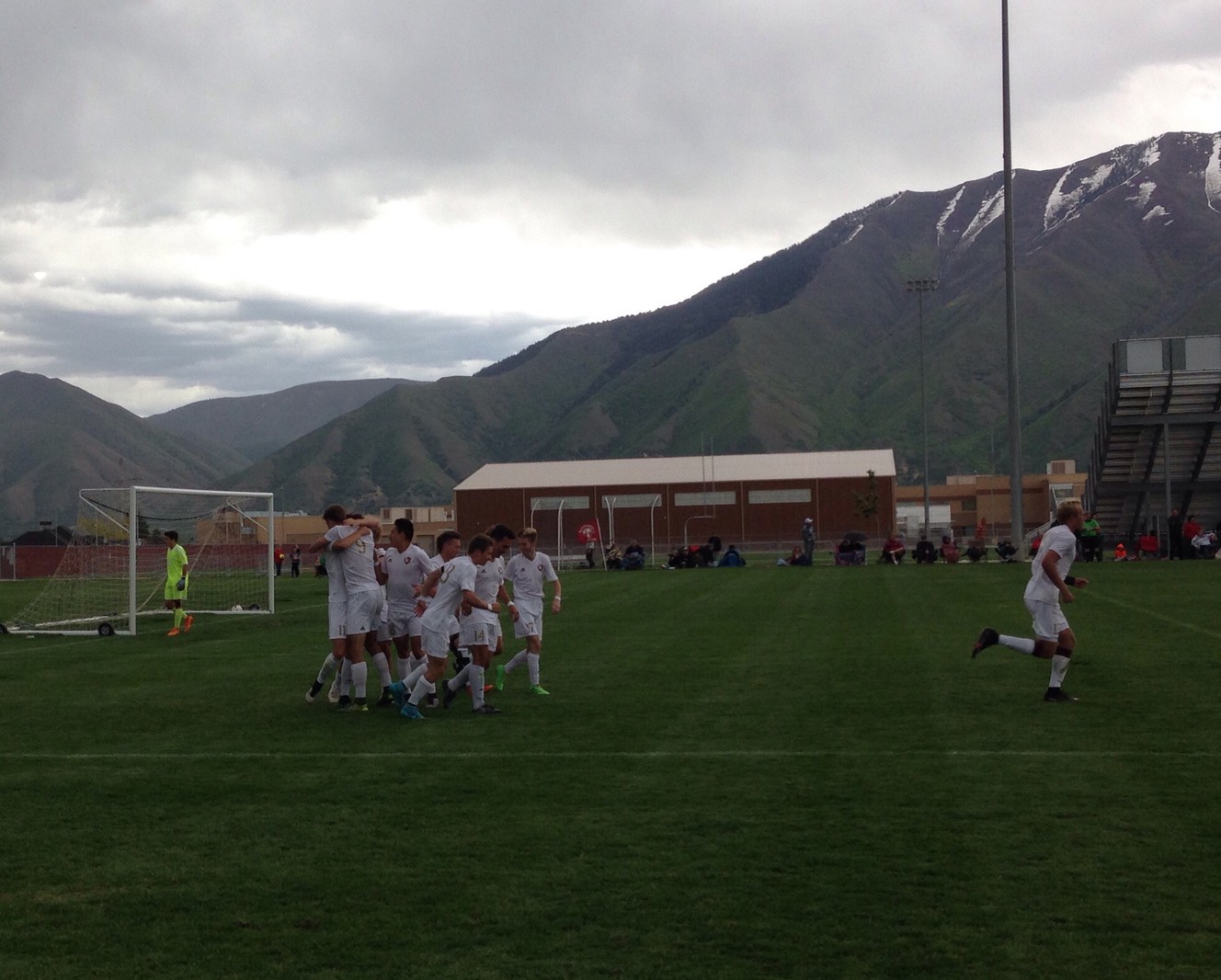 Beutler goal, defense leads Maple Mountain boys to 4A soccer semifinals