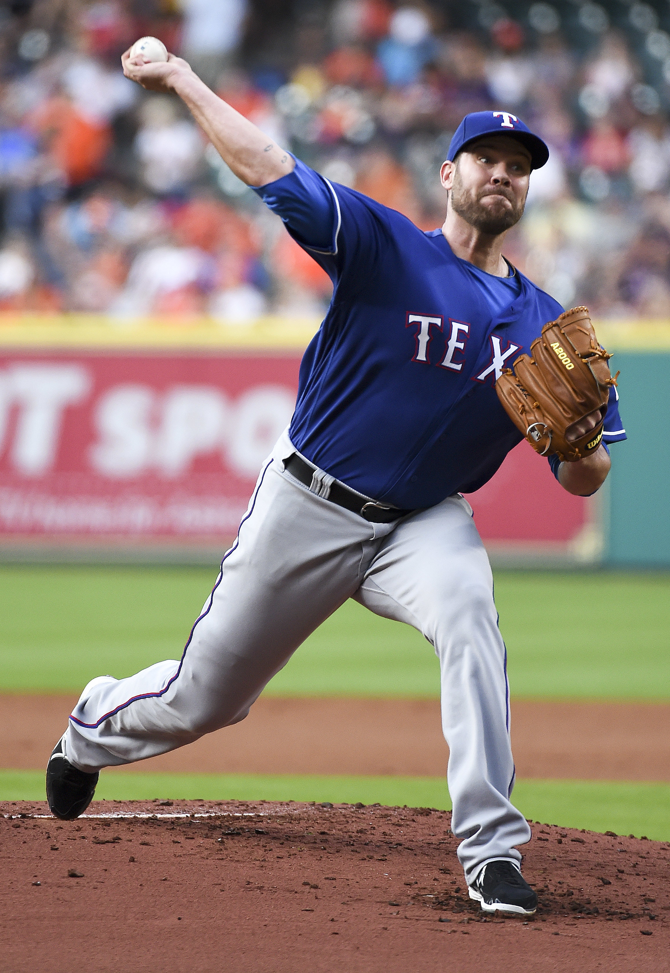 Lewis, Fielder lead Texas Rangers over Astros 2-1