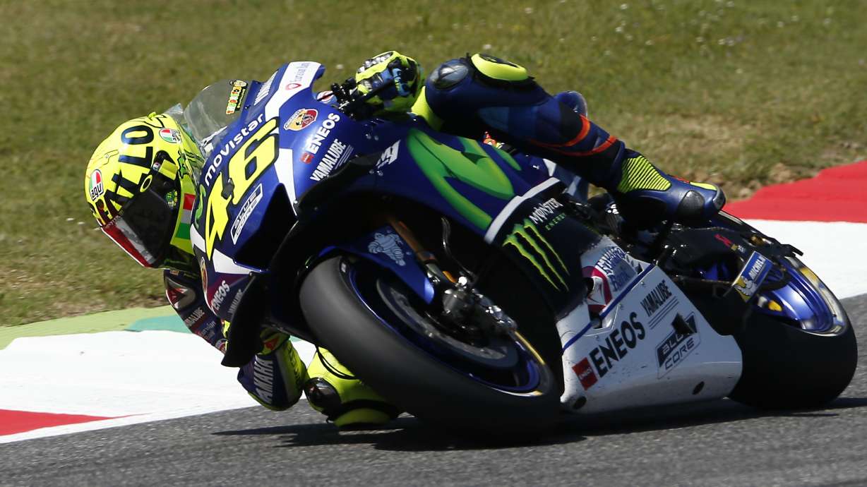 Valentino Rossi takes pole for his home Italian GP