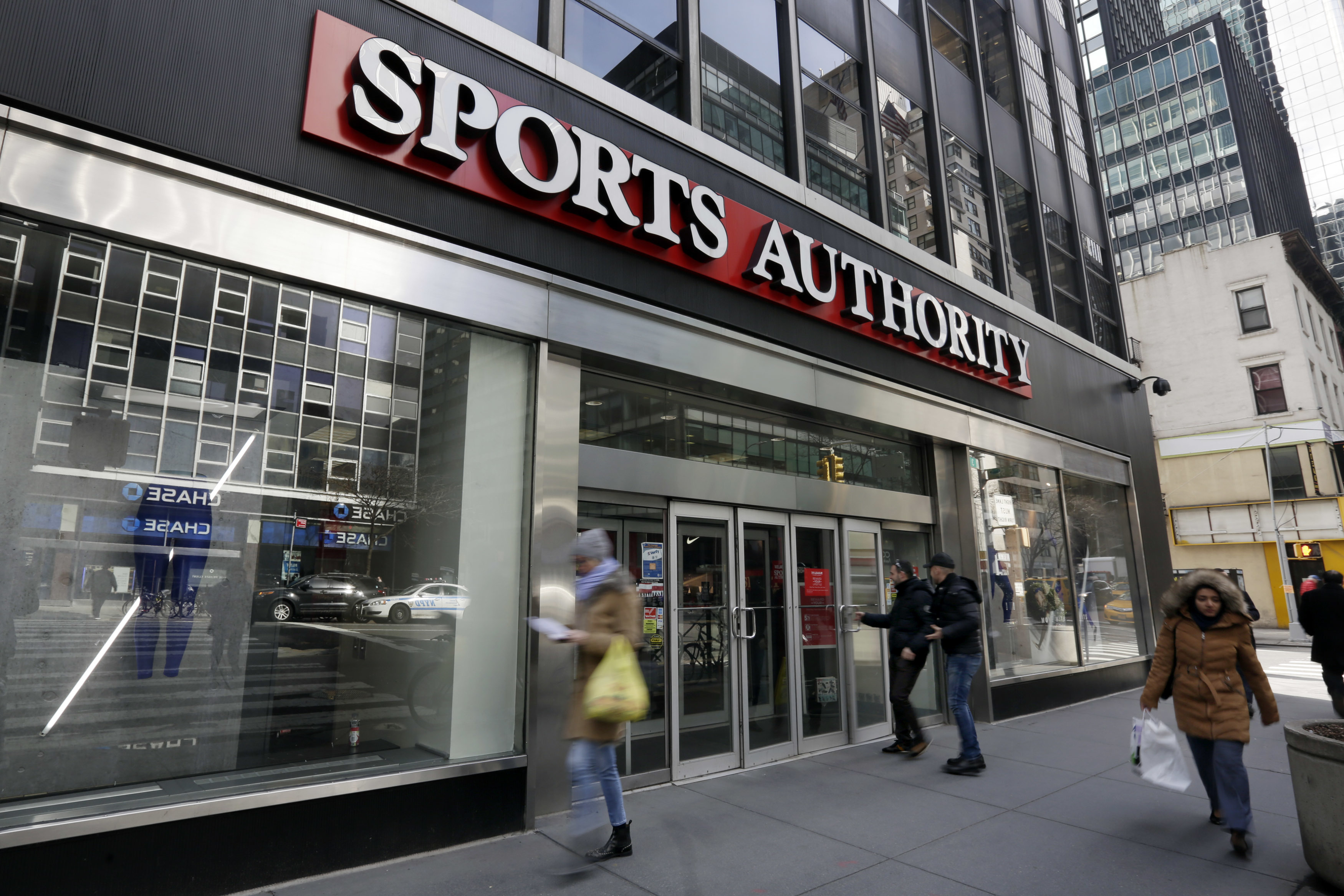 Sports Authority is shuttering all stores amid bankruptcy