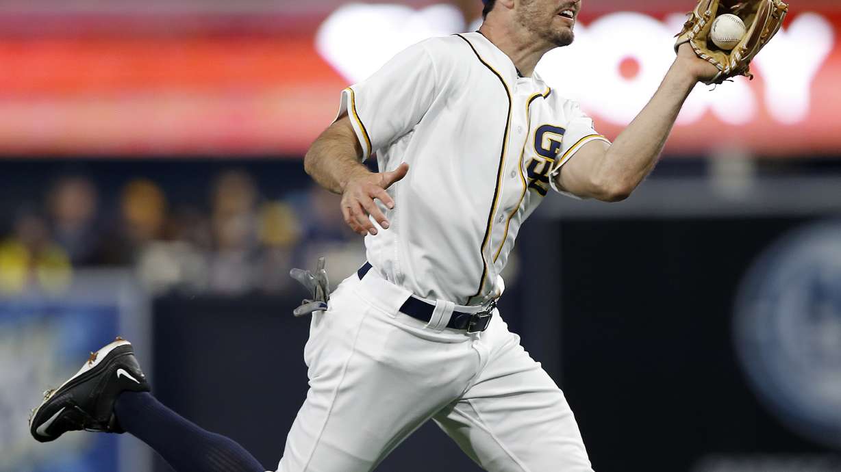 Solarte draws bases-loaded BB in 11th, Padres walk off again