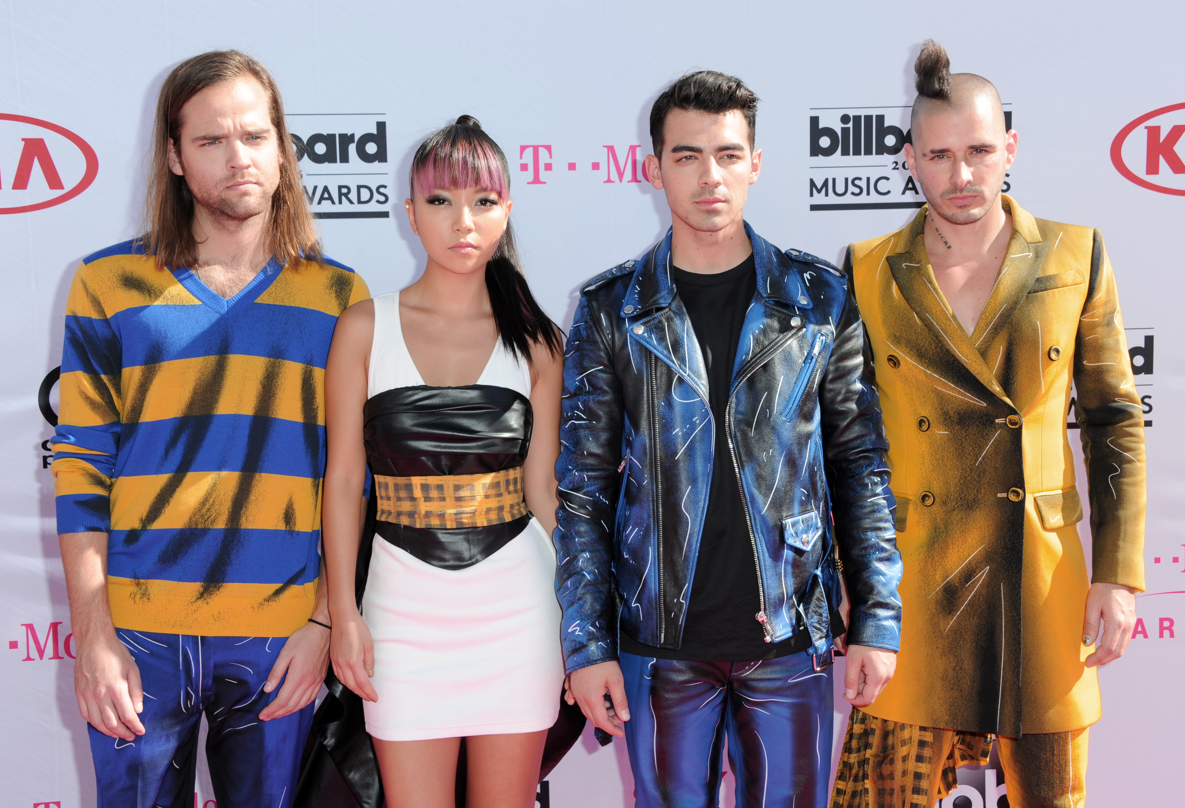 Madonna, Stevie Wonder pay homage to Prince at Billboard