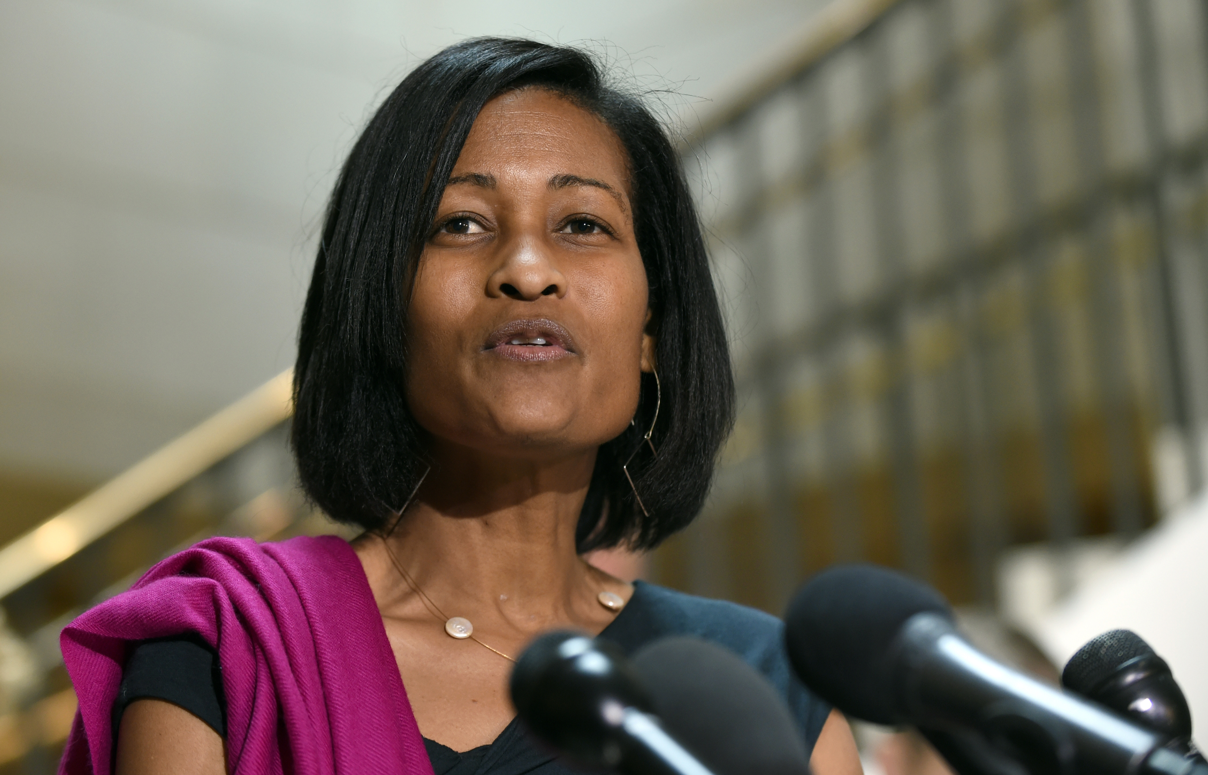 Clinton email probe in late stage, FBI may question her