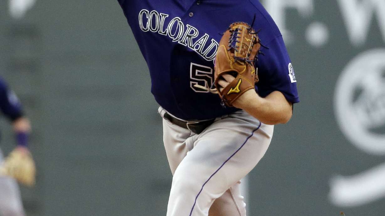 Rockies' homers silence Red Sox, Bradley's hit streak, 8-2