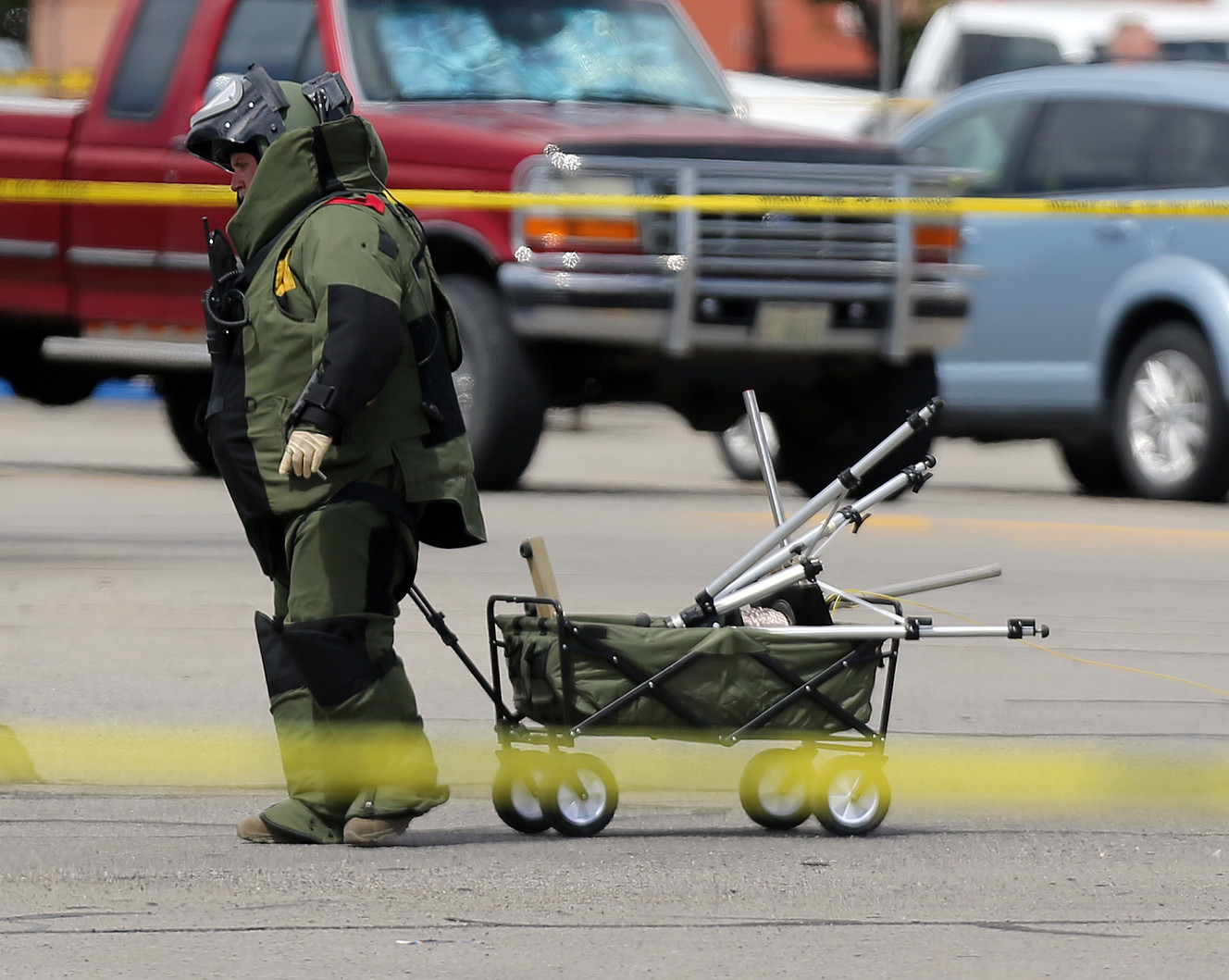 Man charged with threats of terrorism, robbery in holdup of Riverton bank