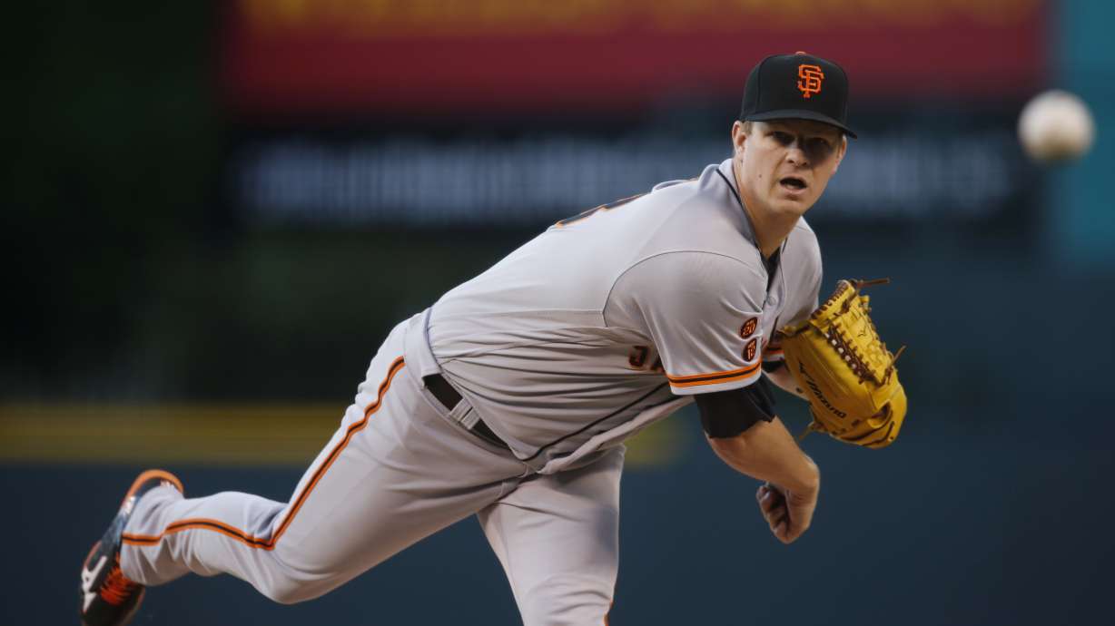 Matt Cain leaves in 2nd inning with strained right hamstring