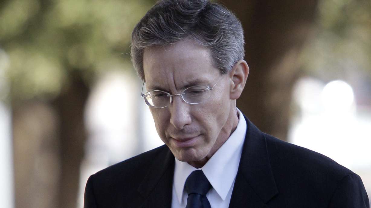 Polygamous sect man asks to write leader Warren Jeffs