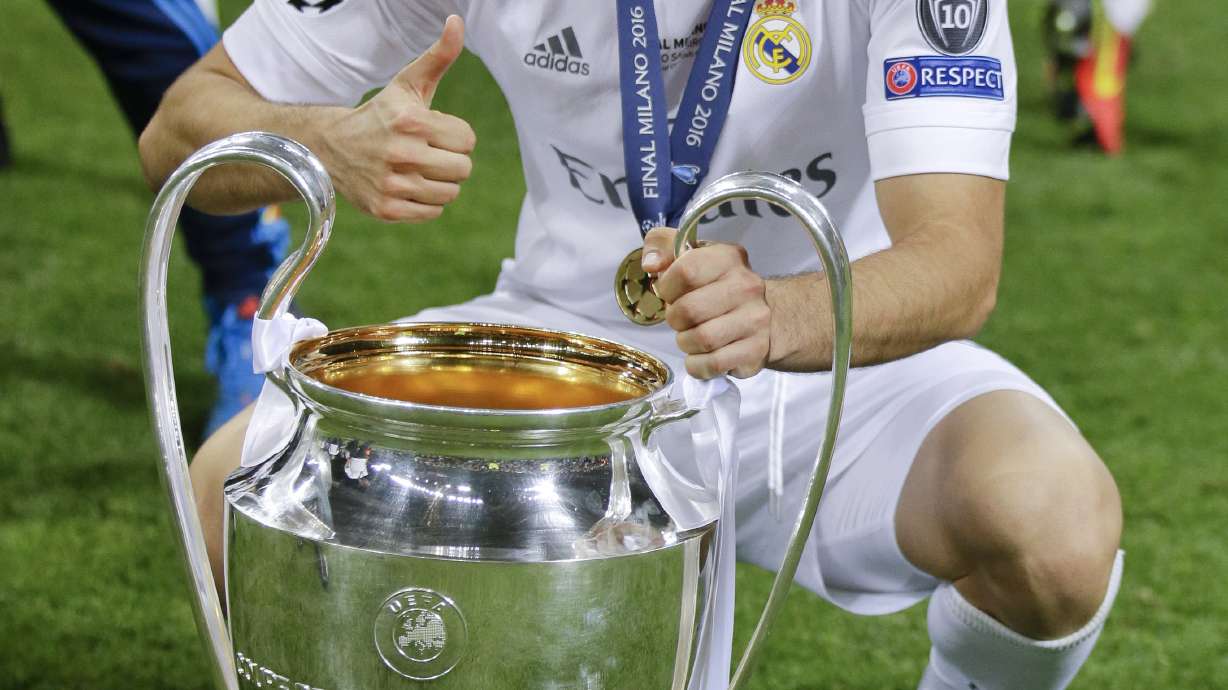 Benzema accuses Deschamps of bowing to racist pressure