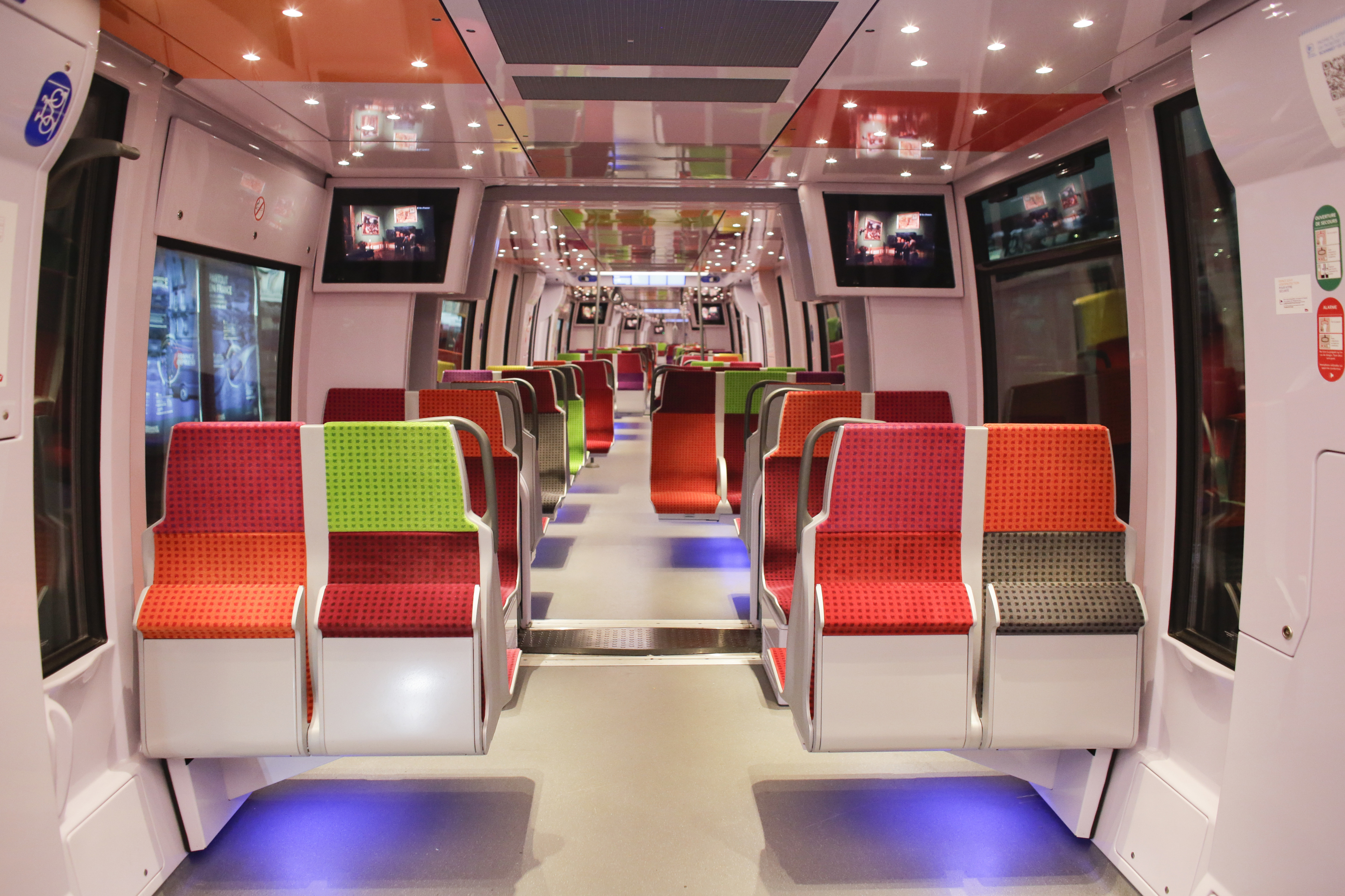 Power blackout as French workers strike over labor bill