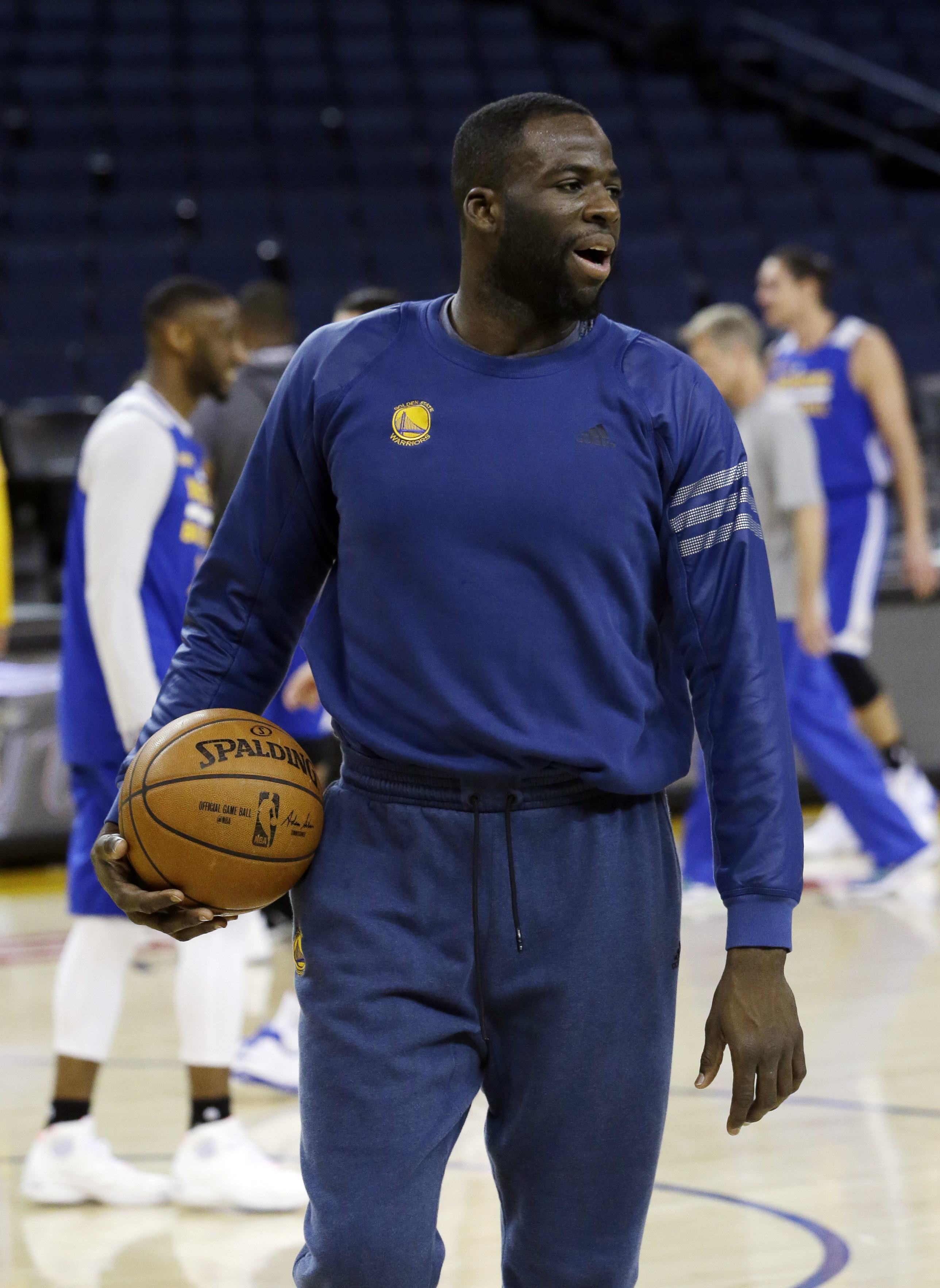 The Latest: Warriors beat Cavs 104-89, take Game 1 of Finals