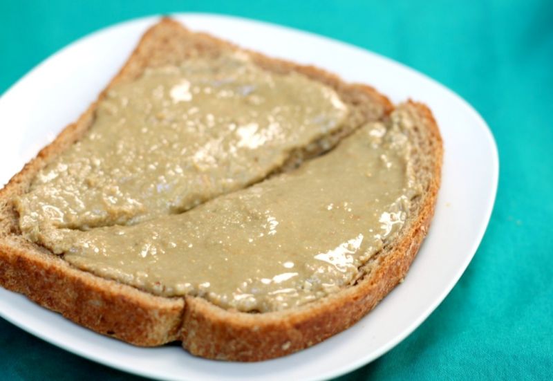 10 foods to help fight migraines