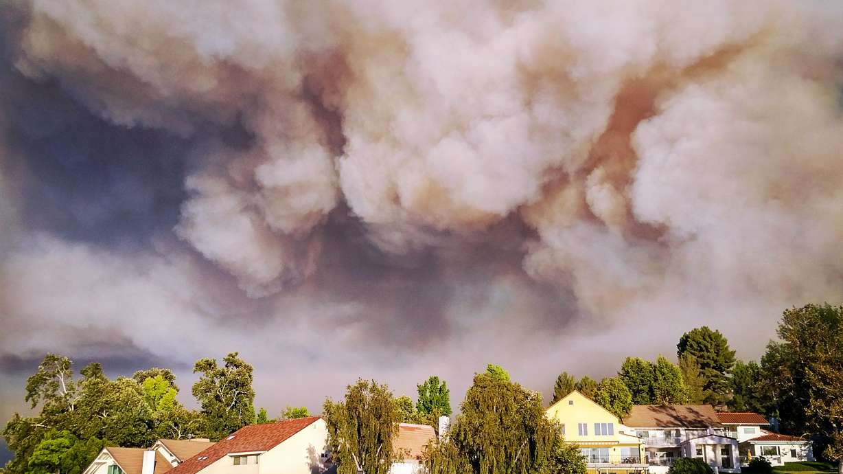 Latest: Evacuations ending for Southern California wildfire
