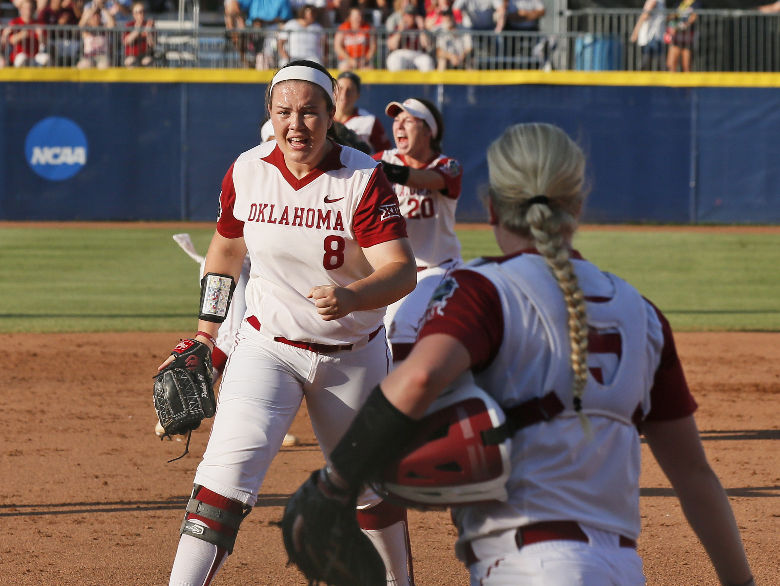 Oklahoma defeats Auburn for its 3rd national softball title