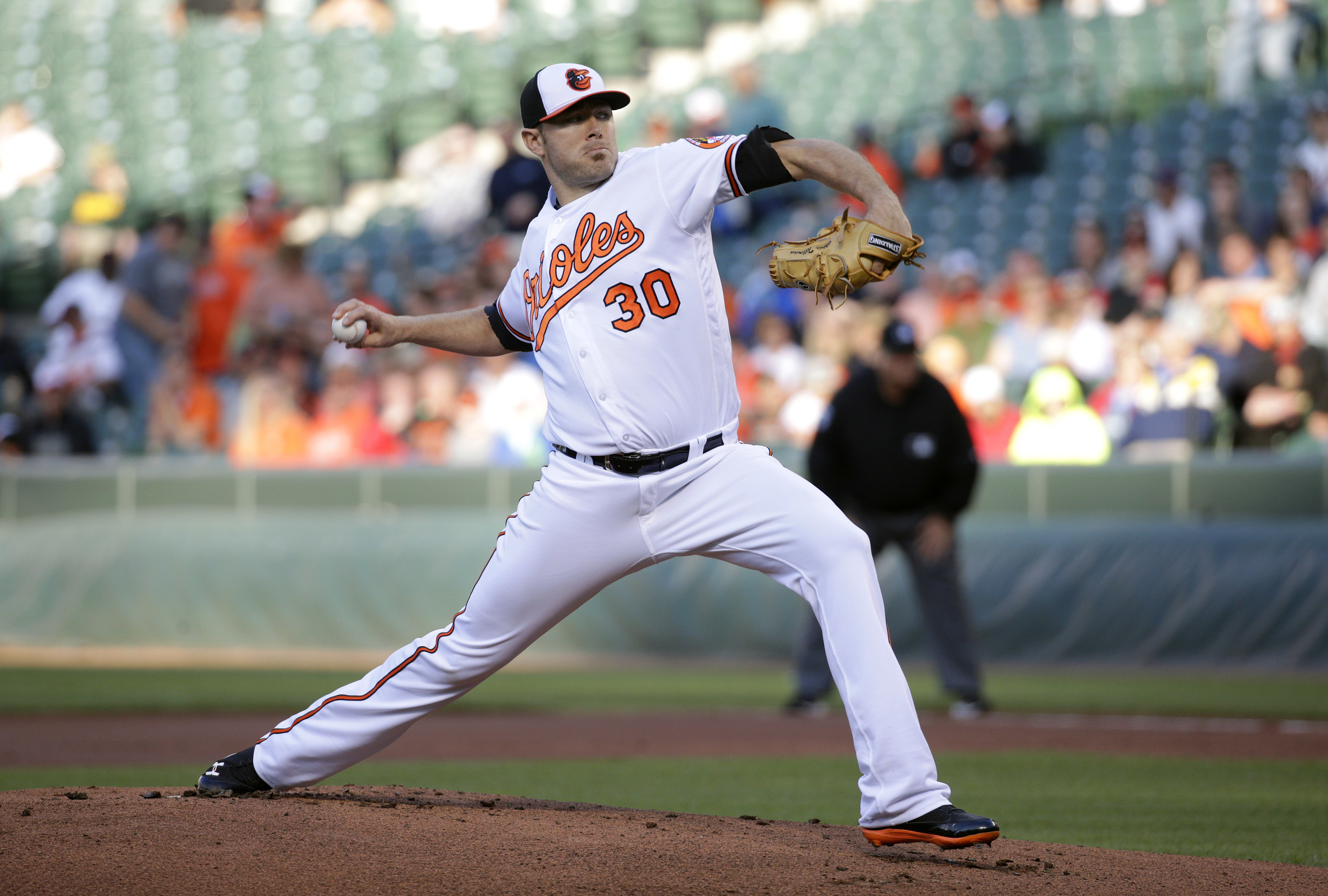 Tillman earns 7th straight win as Orioles beat Royals 4-0