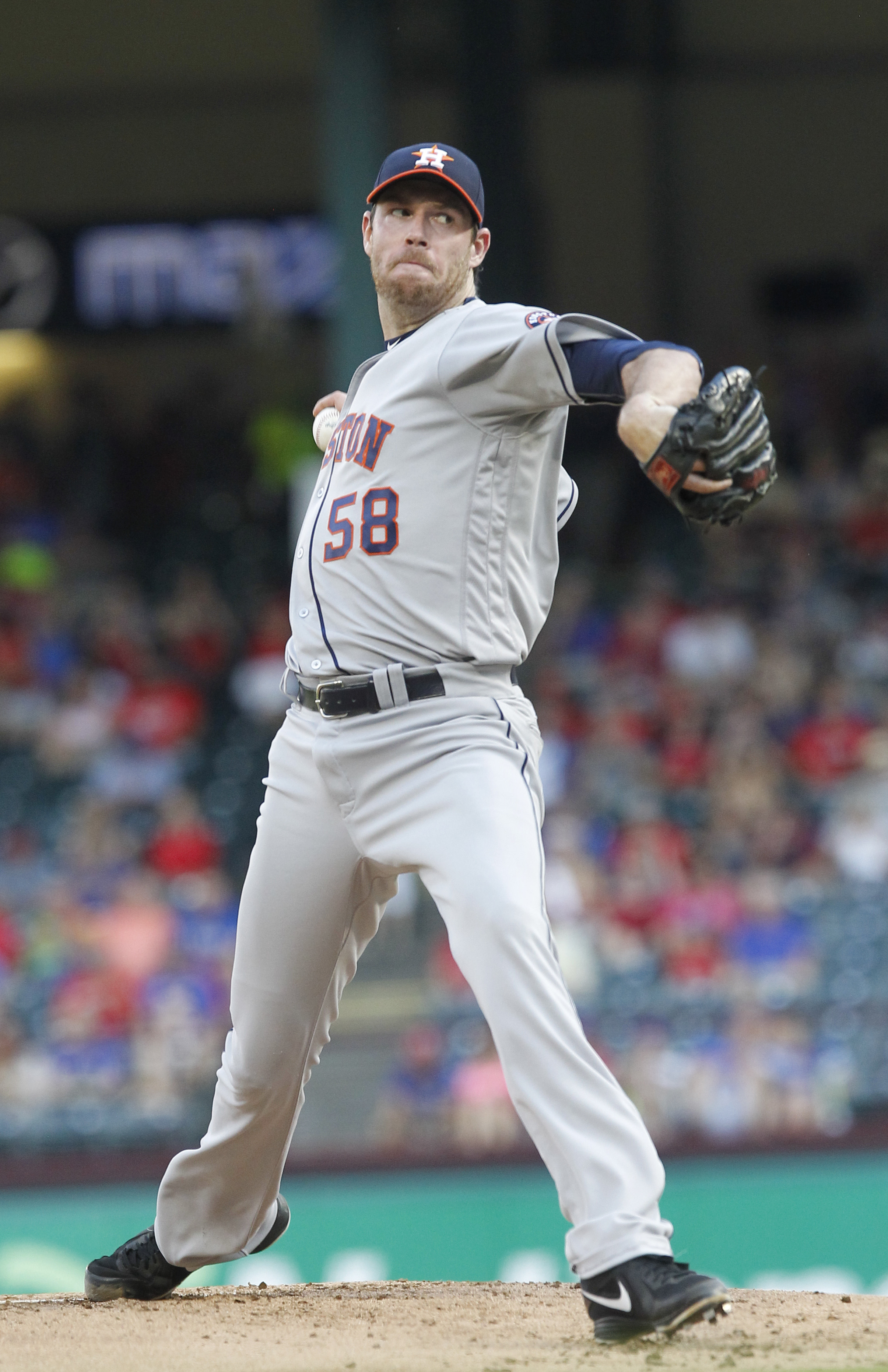 Astros finally beat the Rangers 3-1, Darvish early exit