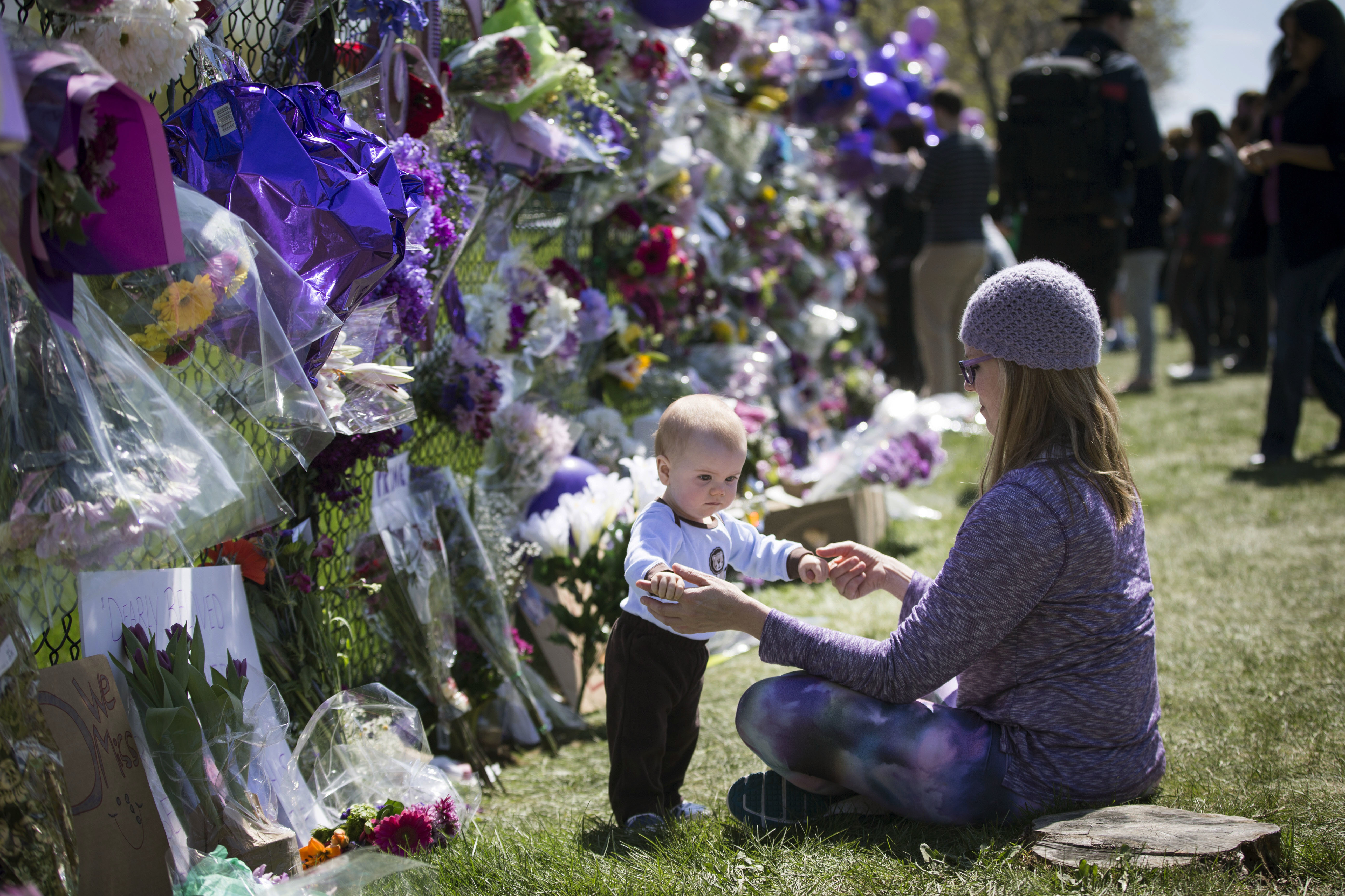 A Prince wish, Paisley Park eyed for museum like Graceland