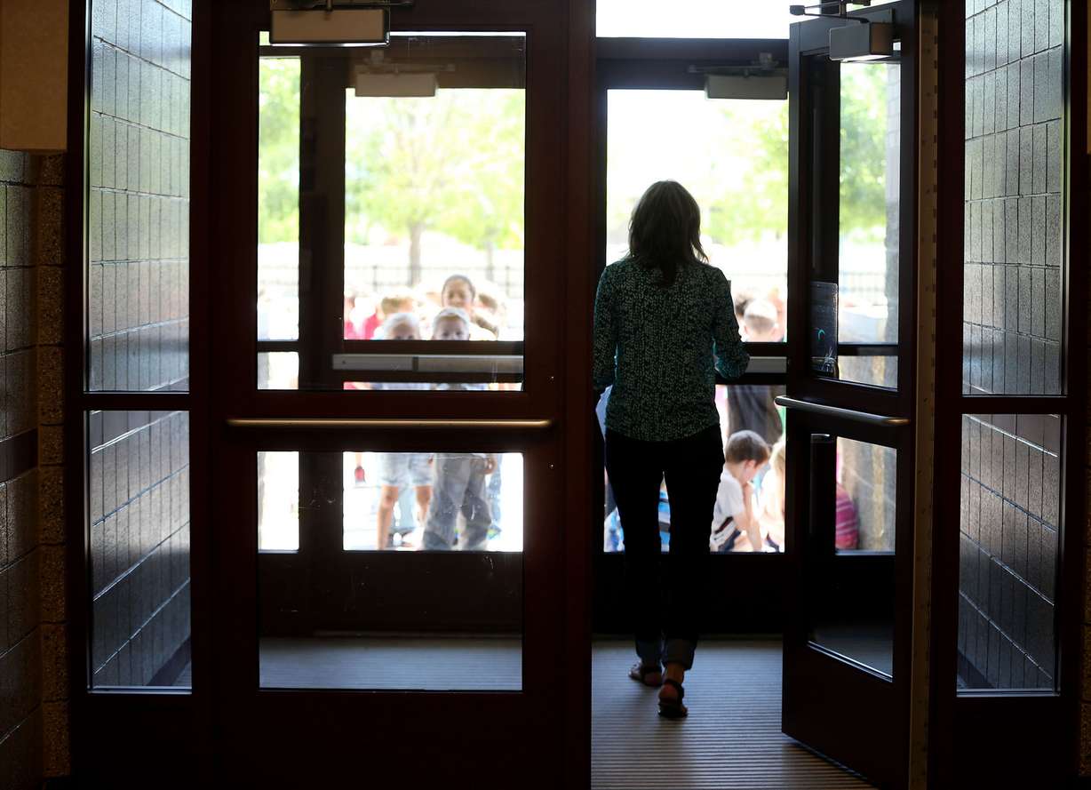 First-grade teacher Nicole Walbeck gets her students from recess at South Jordan Elementary School on Wednesday, June 8, 2016. (Photo: Laura Seitz, Deseret News)