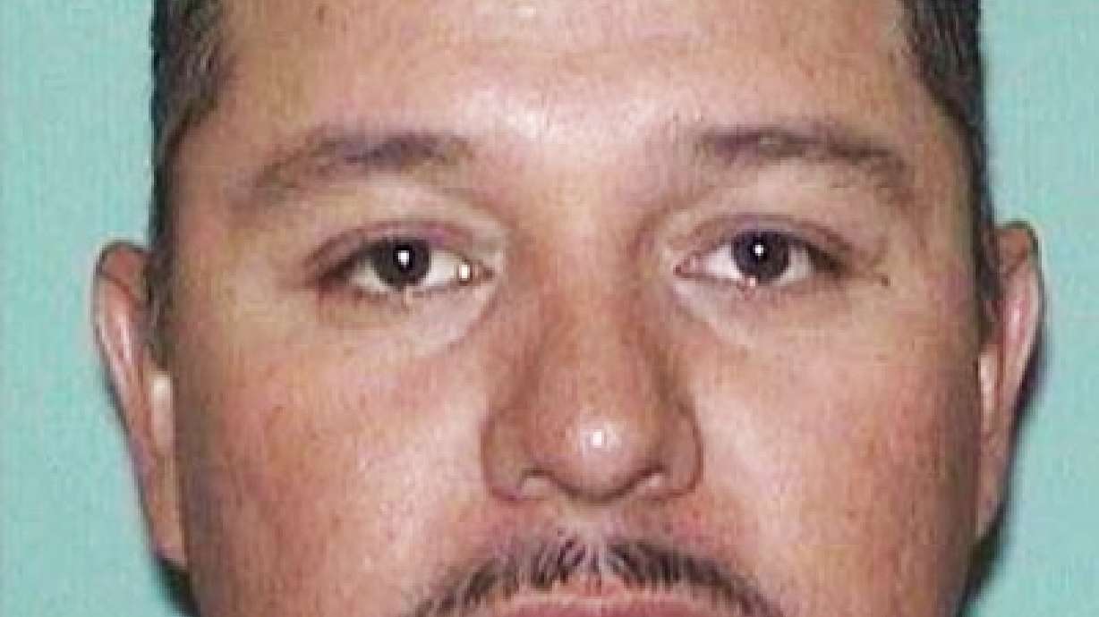 The Latest: Wife was seeking divorce before Roswell killings