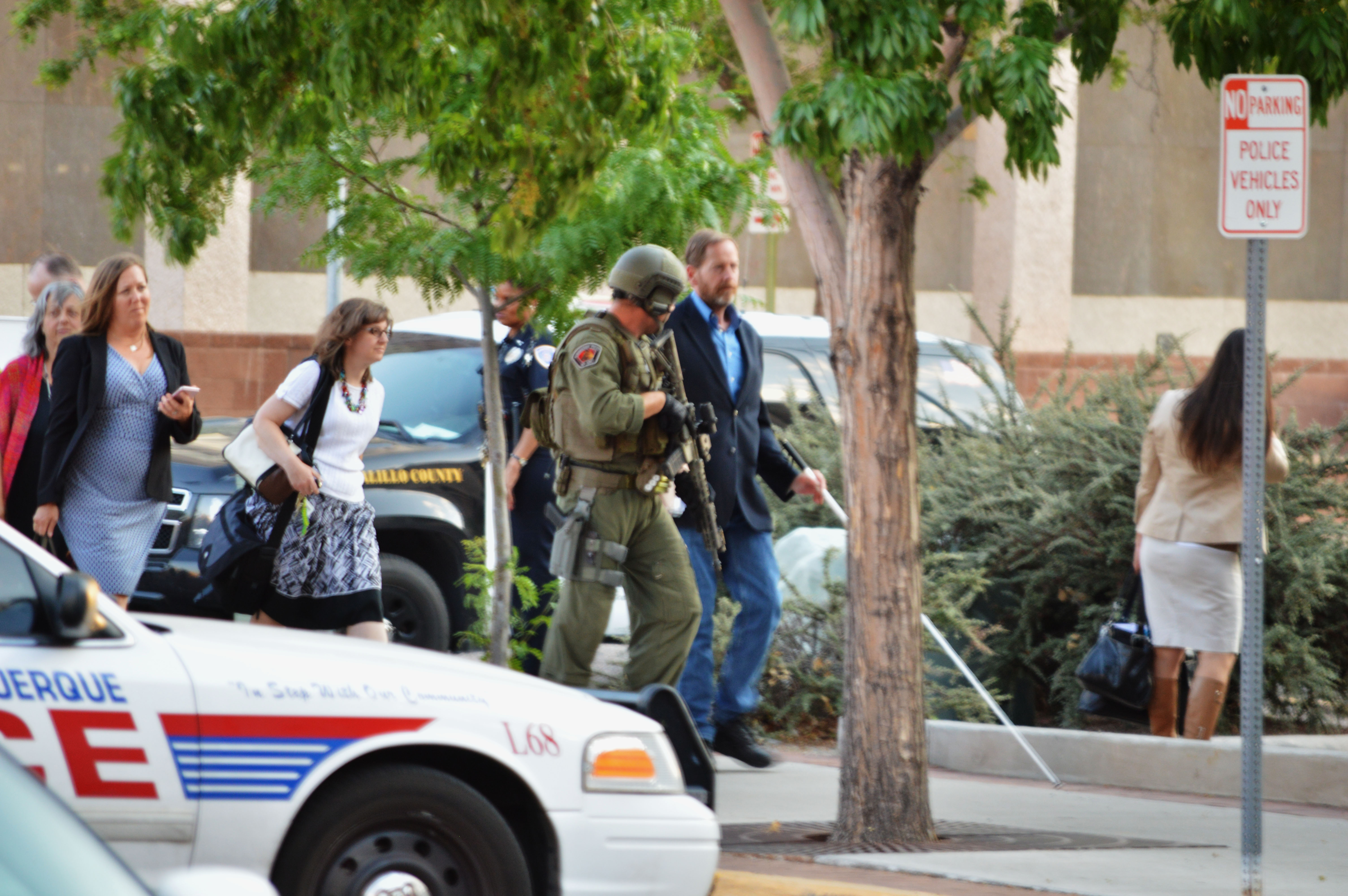 Man arrested after Albuquerque City Hall hostage scare
