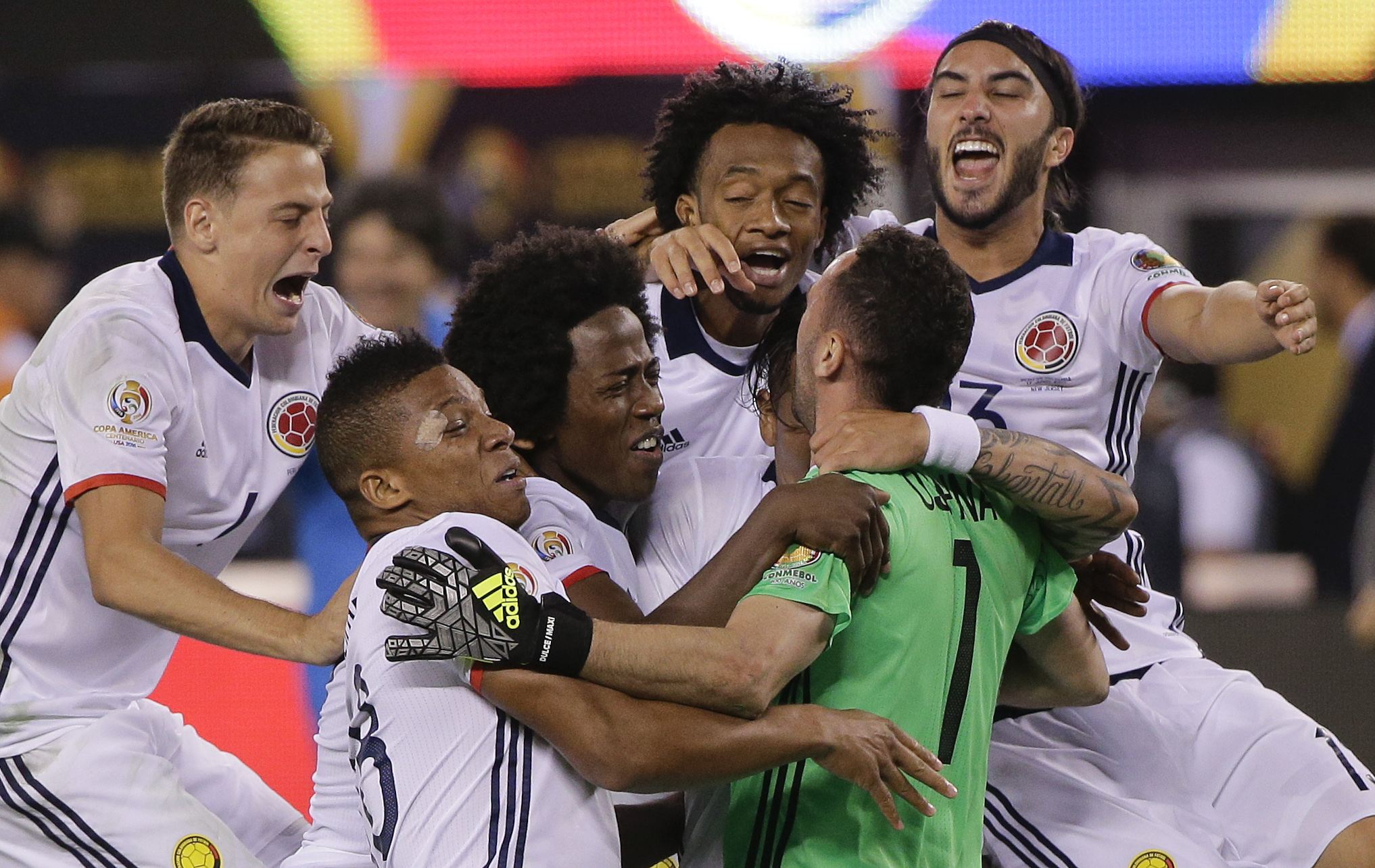 Colombia beats Peru 4-2 on PKs to reach Copa America semis