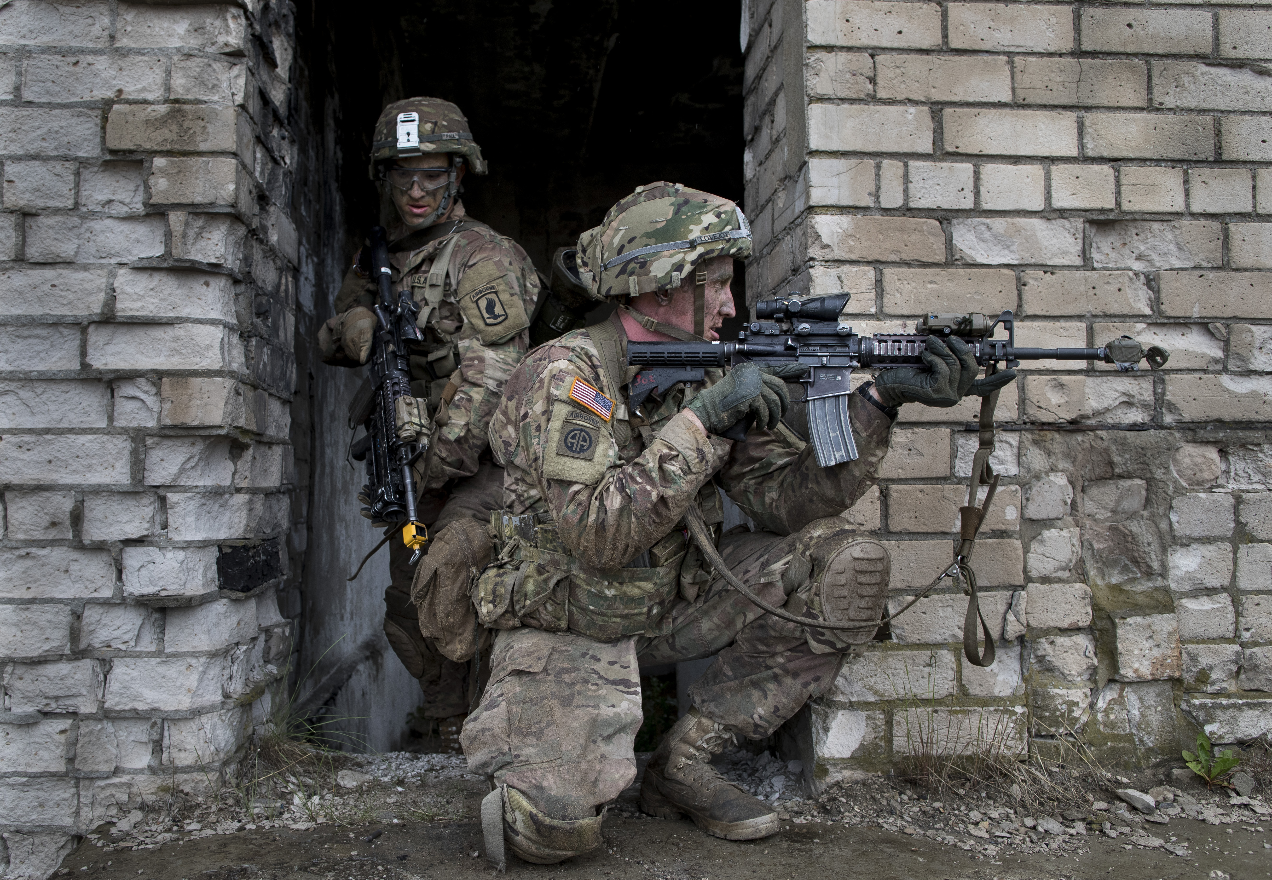 German FM warns against 'saber-rattling' toward Russia