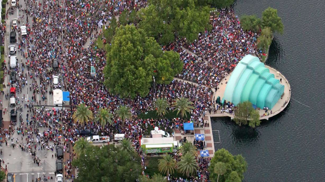 The Latest: FBI gives full transcript of gunman's 911 call