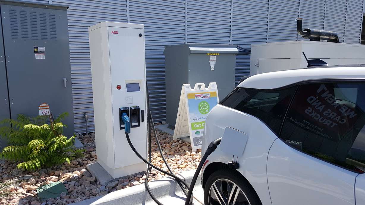 The i3's high-speed charger station. (Photo: Mike Stapley)