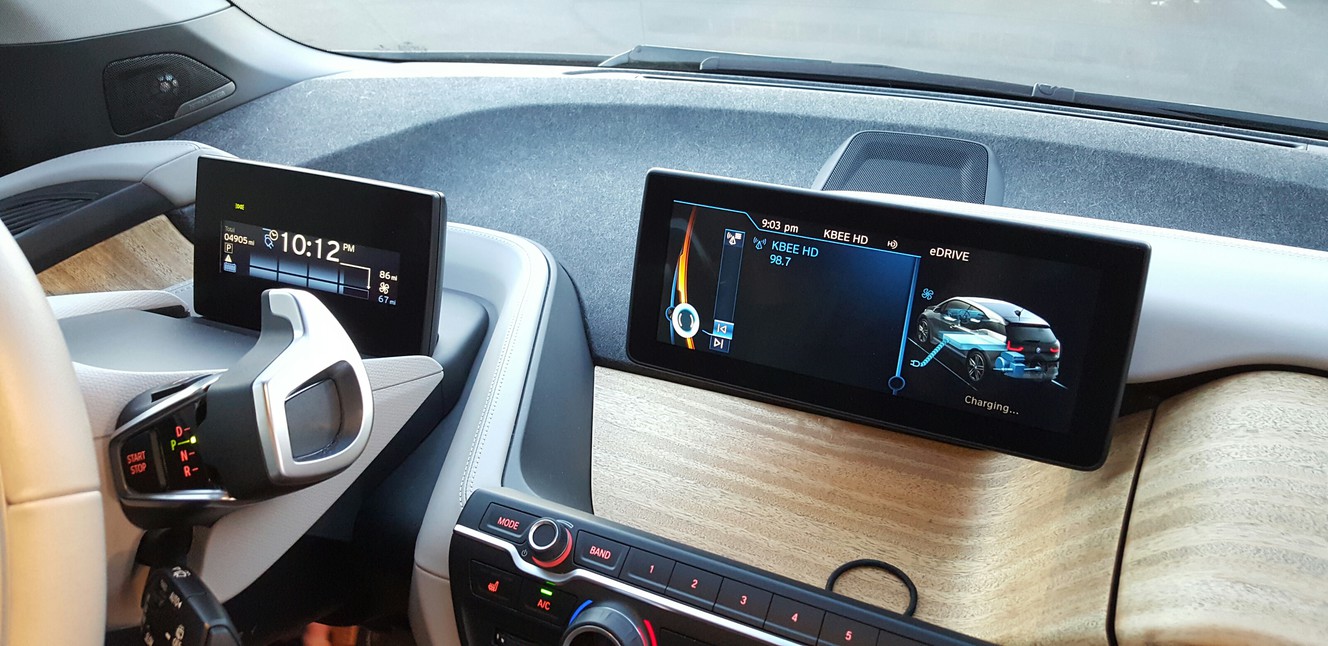 The i3's instrument panel. (Photo: Mike Stapley)