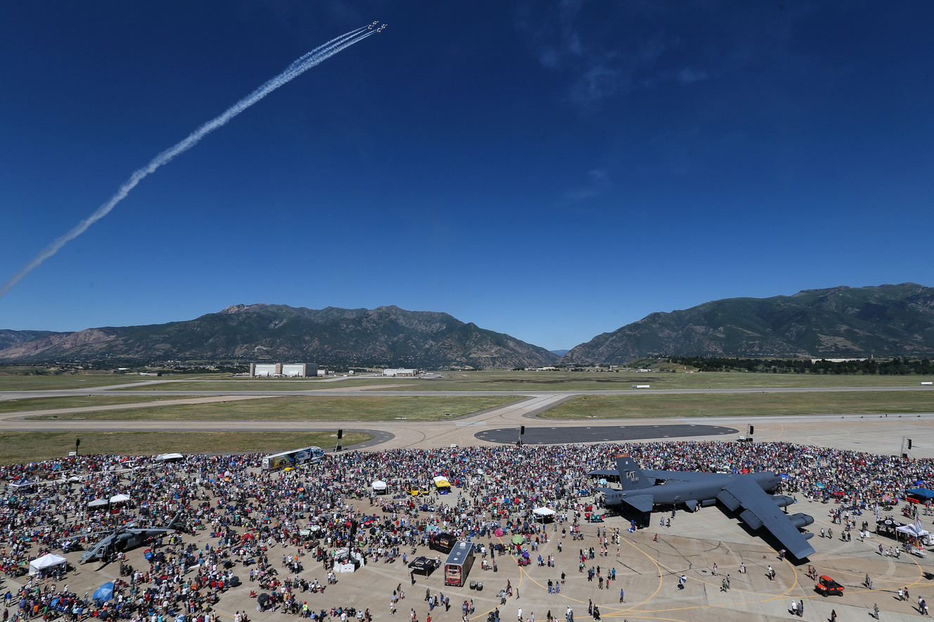 The U.S. Air Force Thunderbirds fly F-16 Fighting Falcons during the "Warriors Over the Wasatch" open house and air show at Hill Air Force Base on Saturday, June 25, 2016. (Photo: Spenser Heaps, Deseret News)