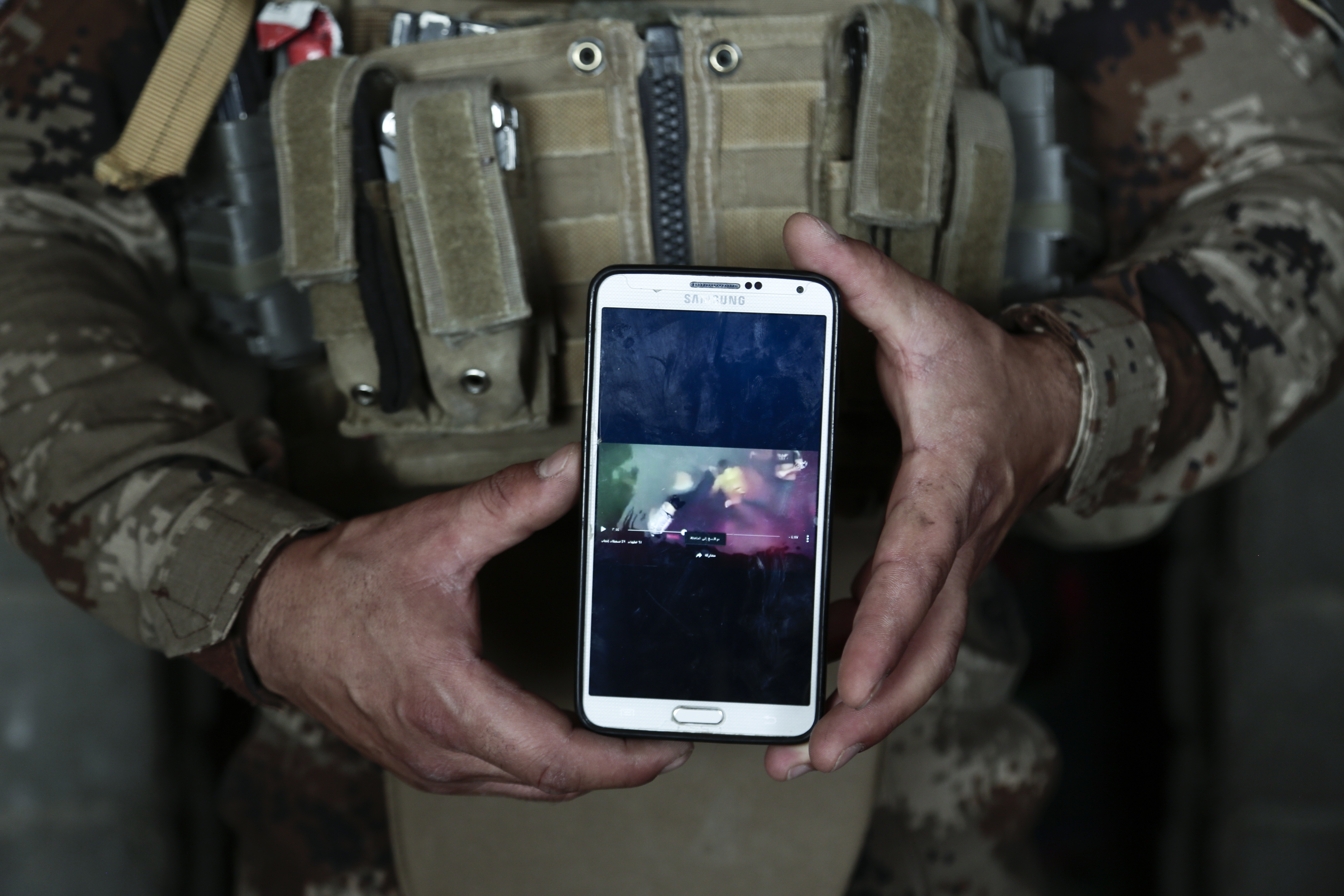 AP PHOTOS: Iraqi special forces share treasured possessions