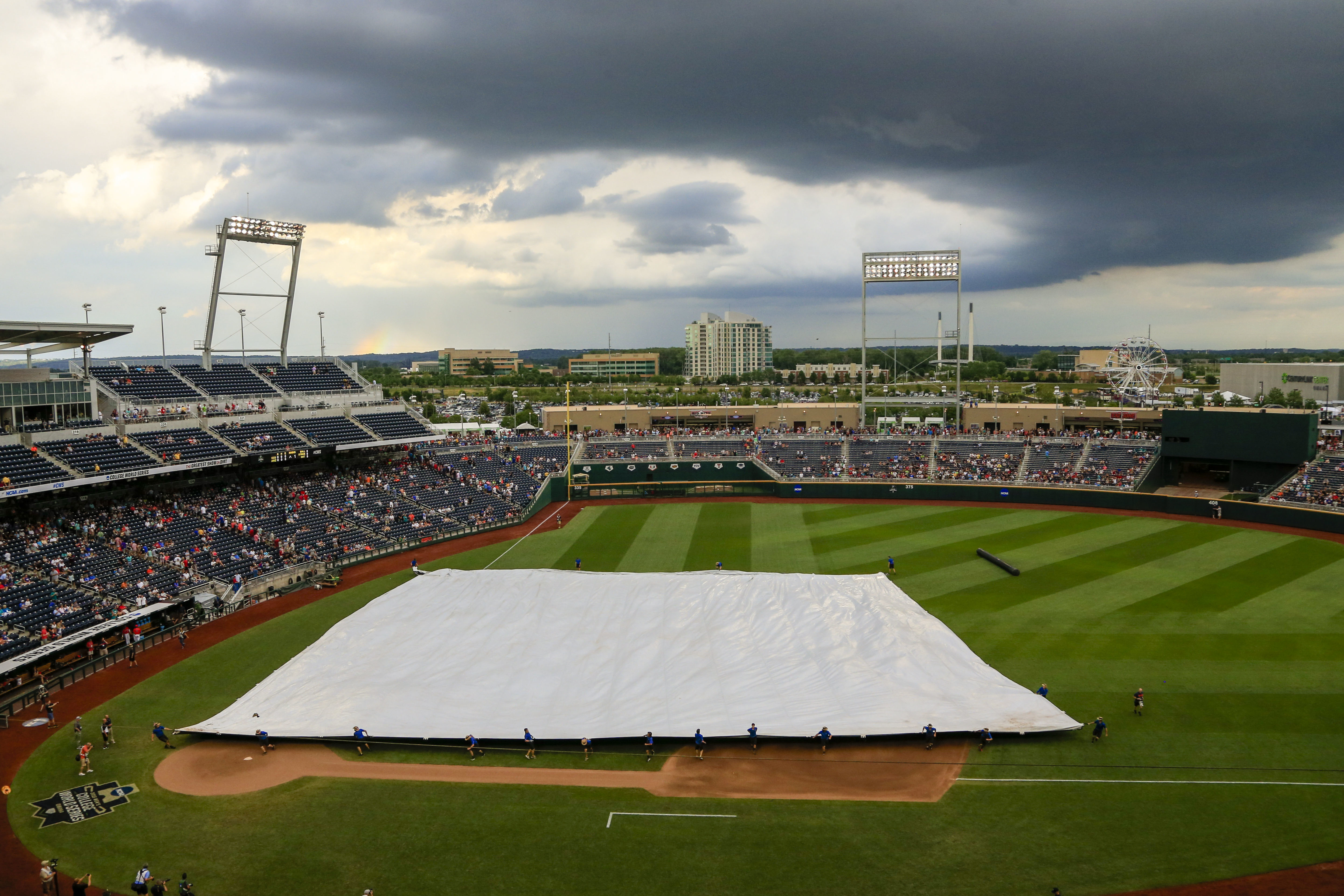 Bad weather forces CWS final to be postponed until Thursday