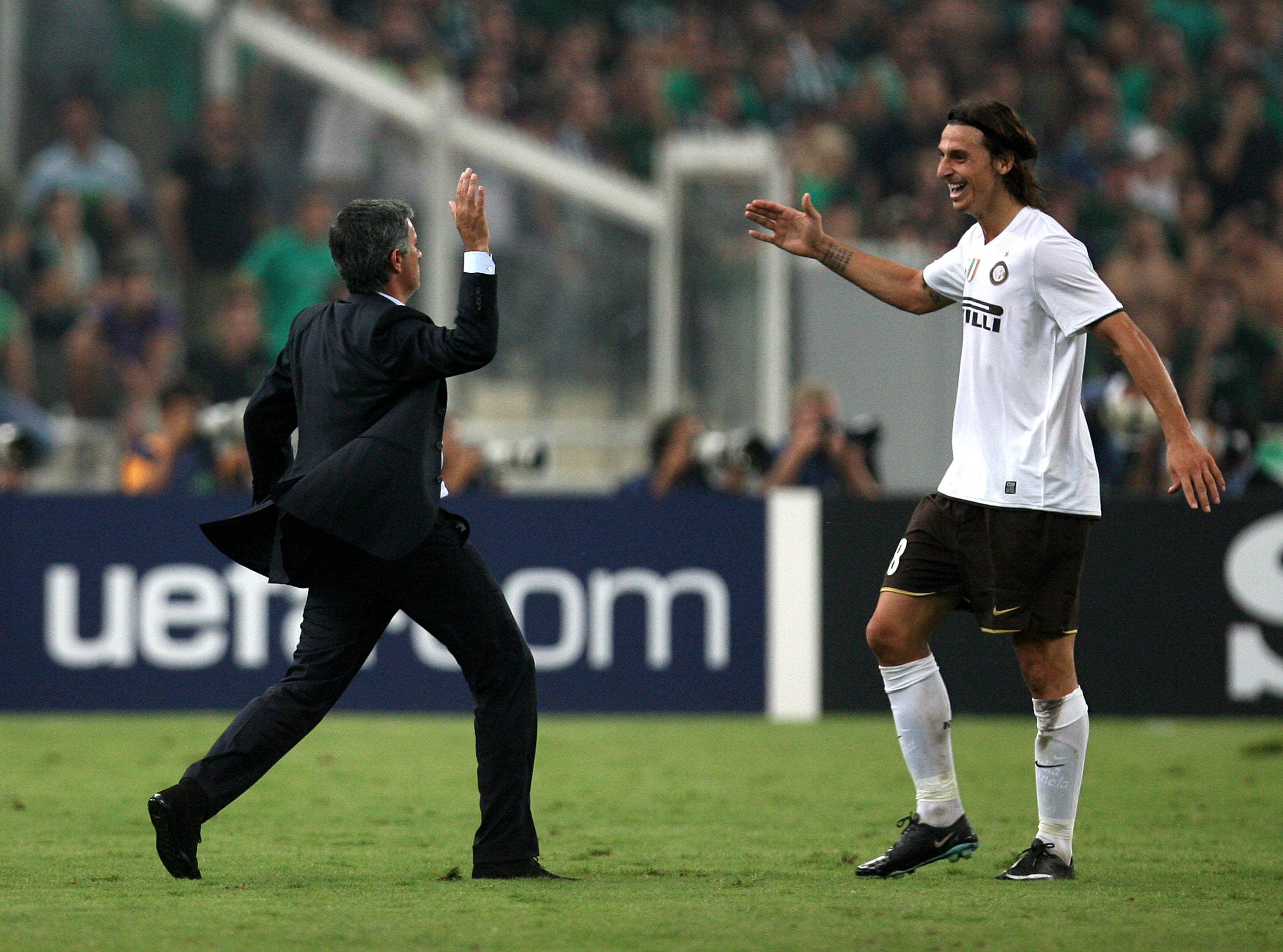 Man United signs Ibrahimovic, hopes he'll develop youngsters