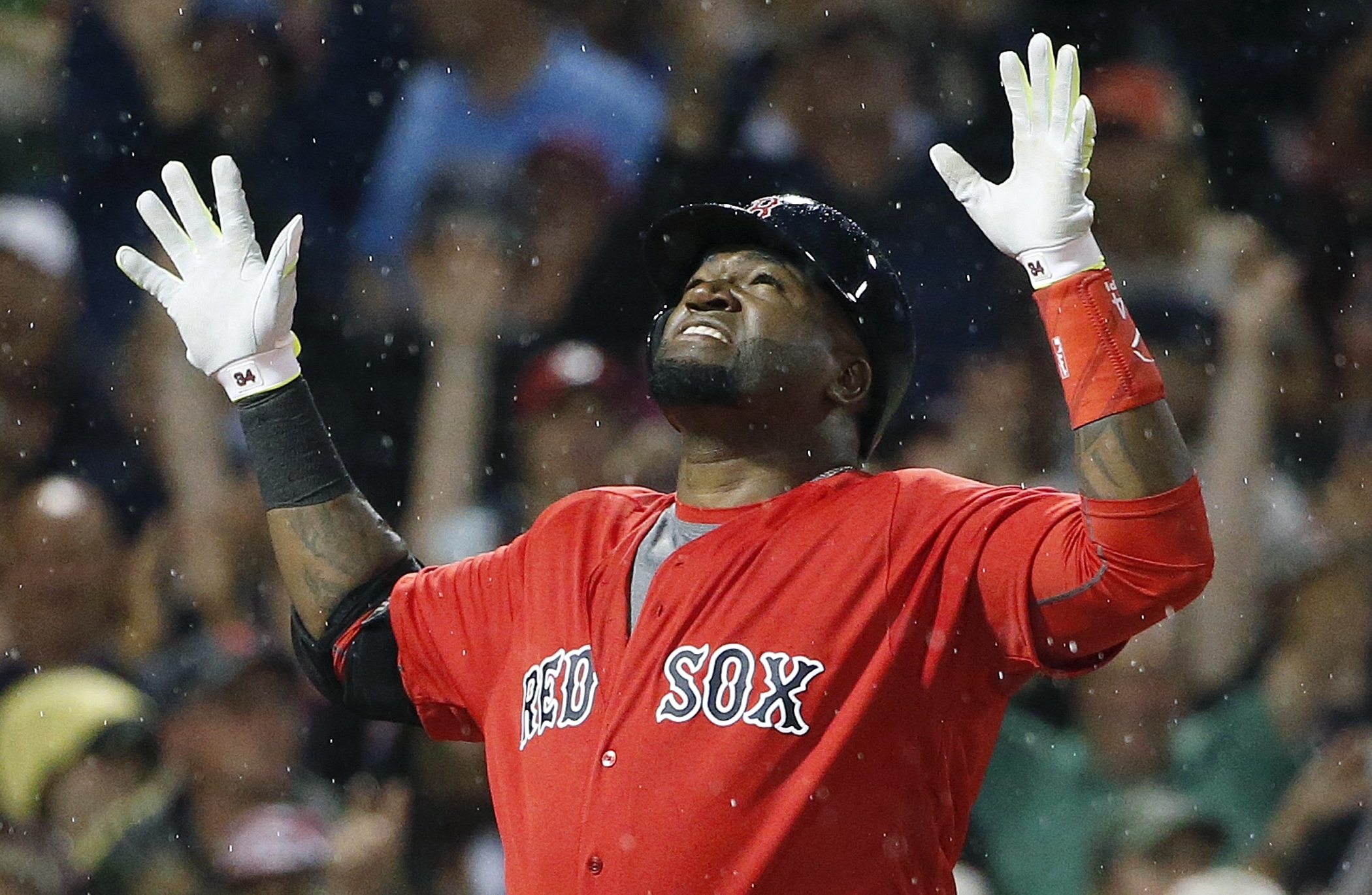 Ortiz hits 522nd HR, Red Sox beat Angels 5-4