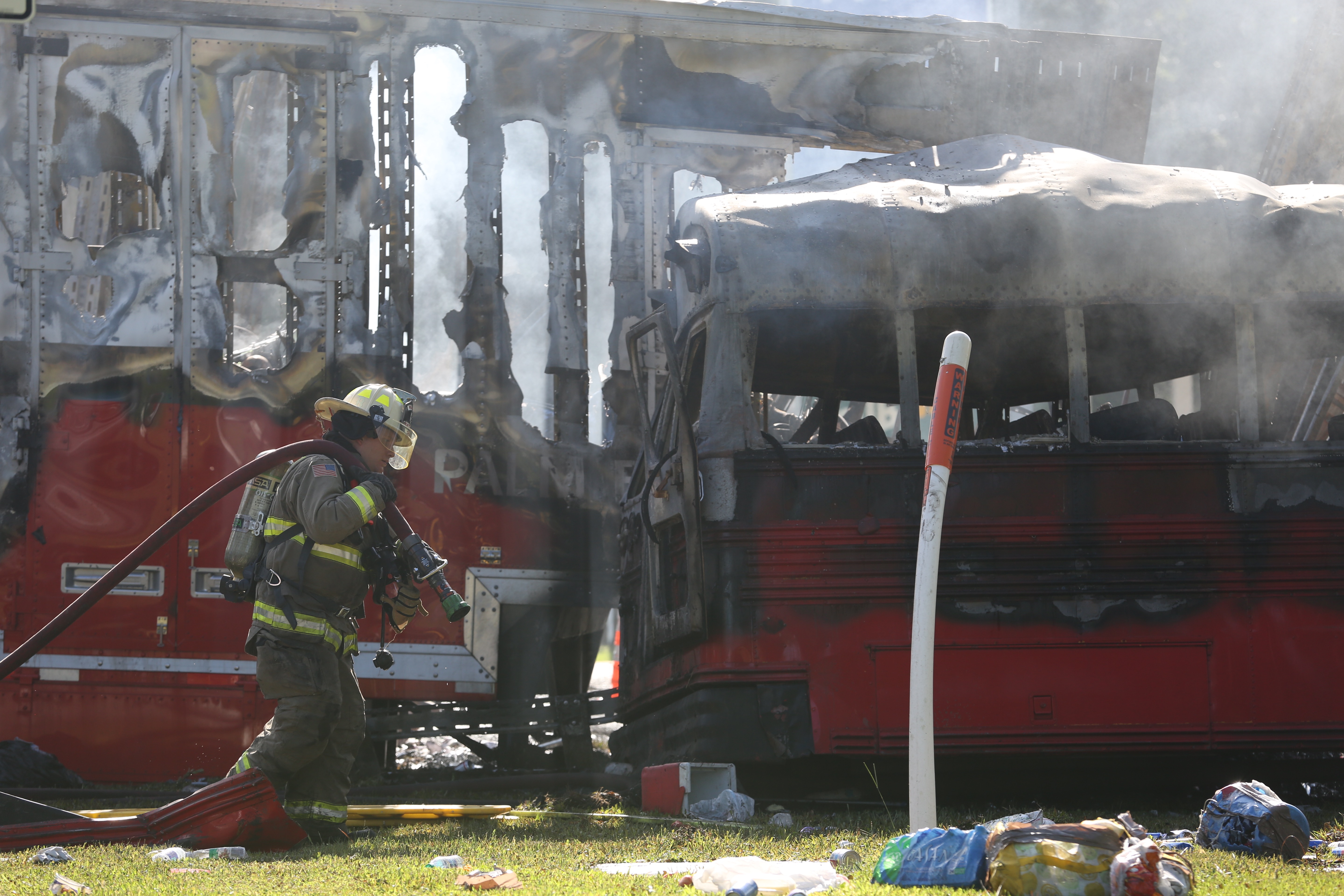 Florida officials investigating fiery crash that left 5 dead