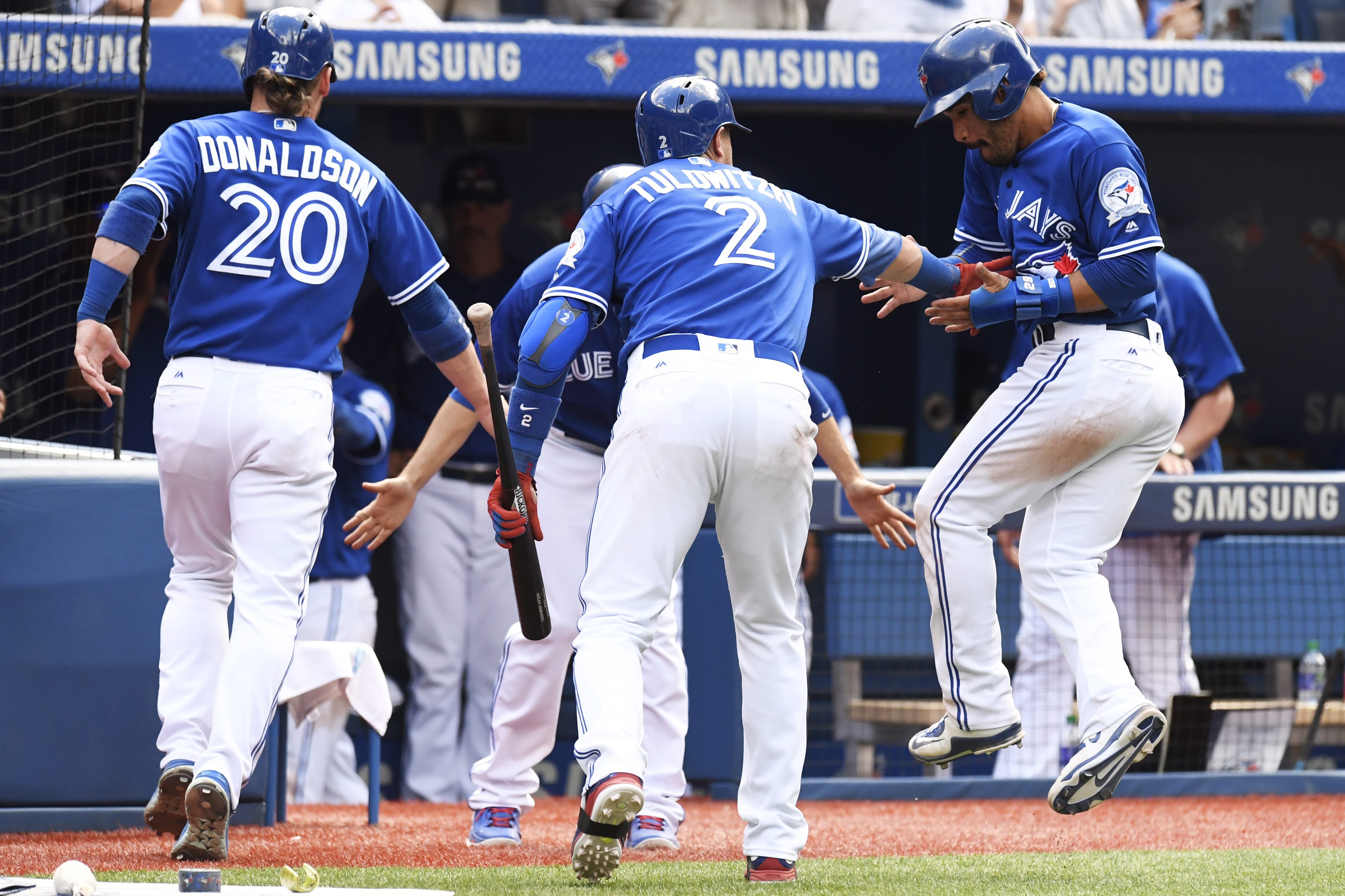 Tulowitkzi, Martin power Blue Jays in 17-1 rout of Indians