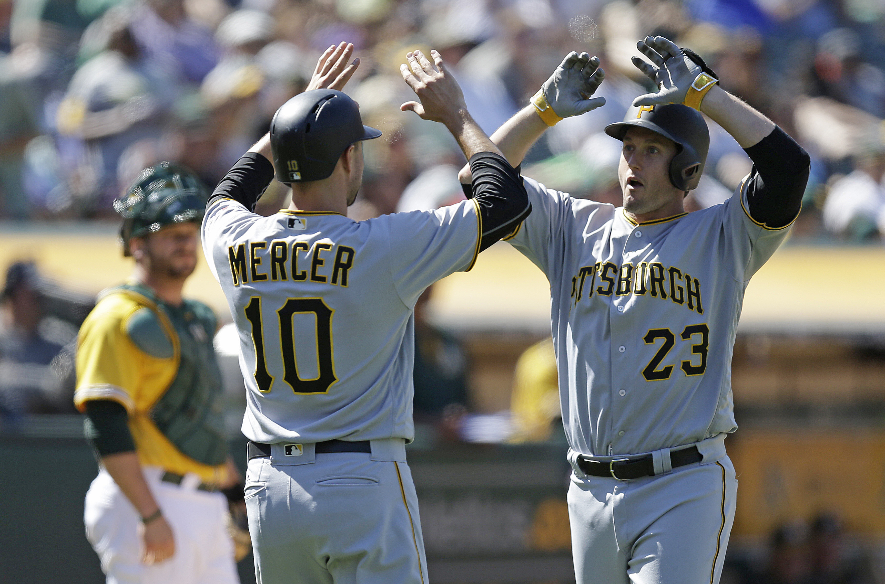 Liriano ends five-game skid in Pirates' 6-3 win over A's