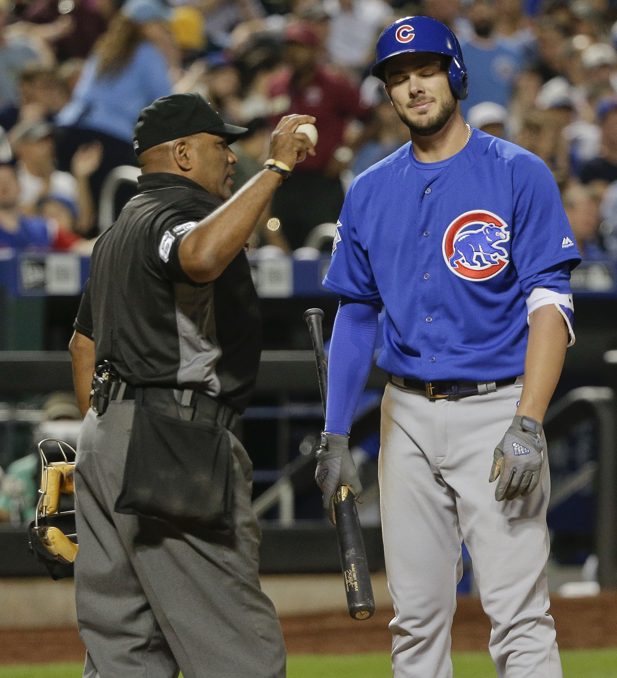 Cubs slugger Kris Bryant leaves game with bruised left leg