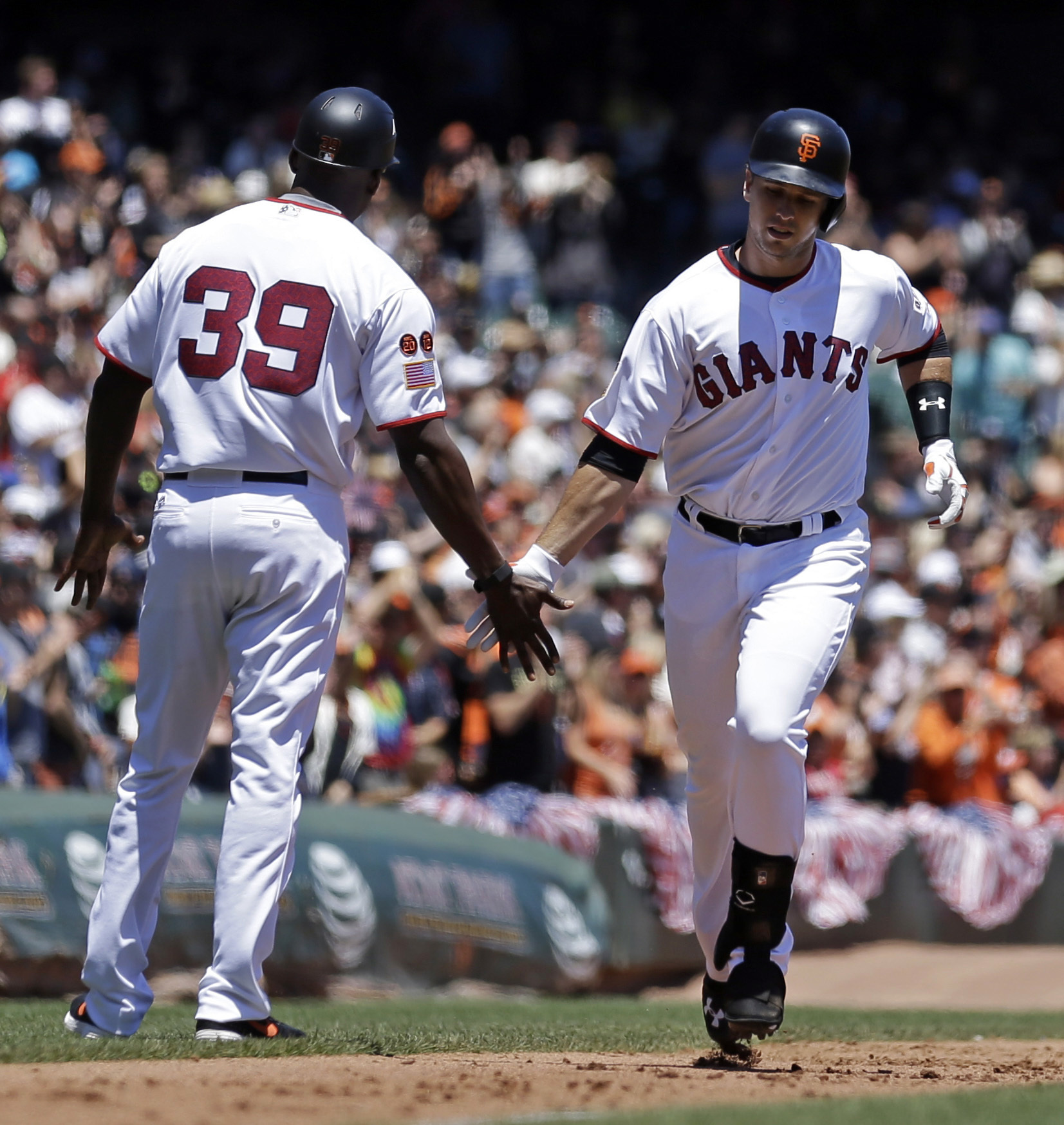 Pagan, Posey hit homers as Giants beat Rockies behind Peavy