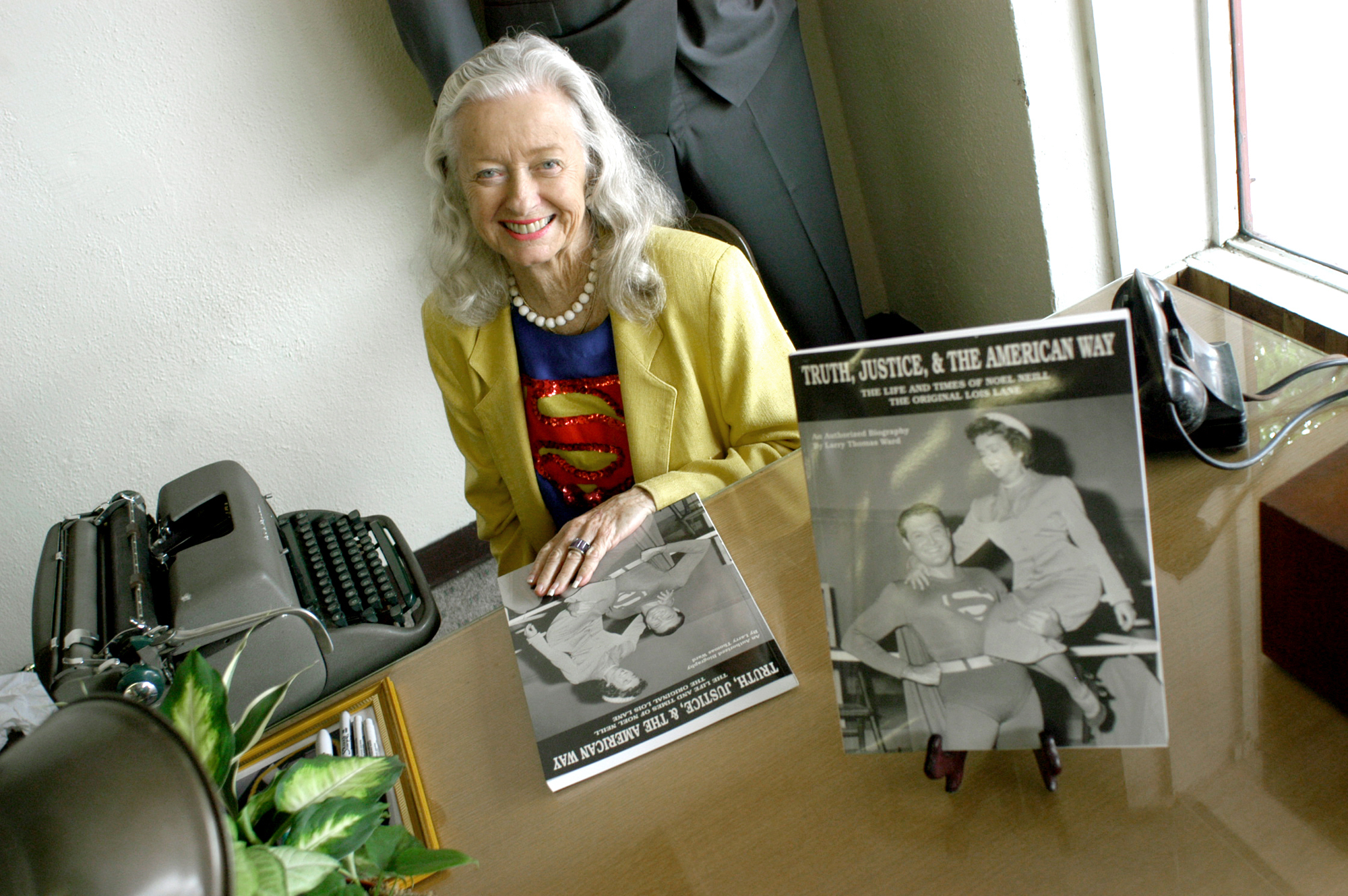 Noel Neill, first actress to play Lois Lane, dies at 95