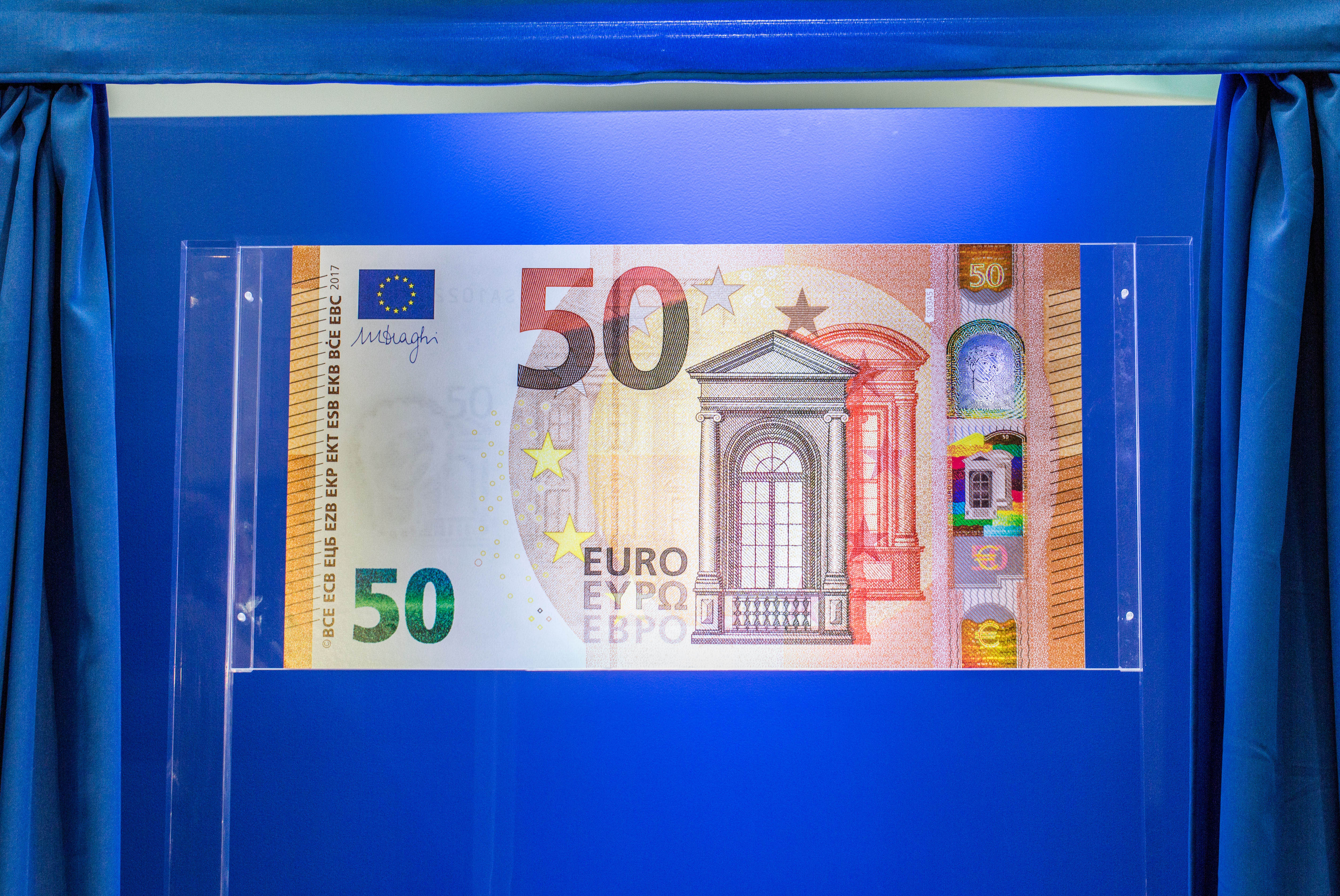New 50-euro note unveiled to combat counterfeiting