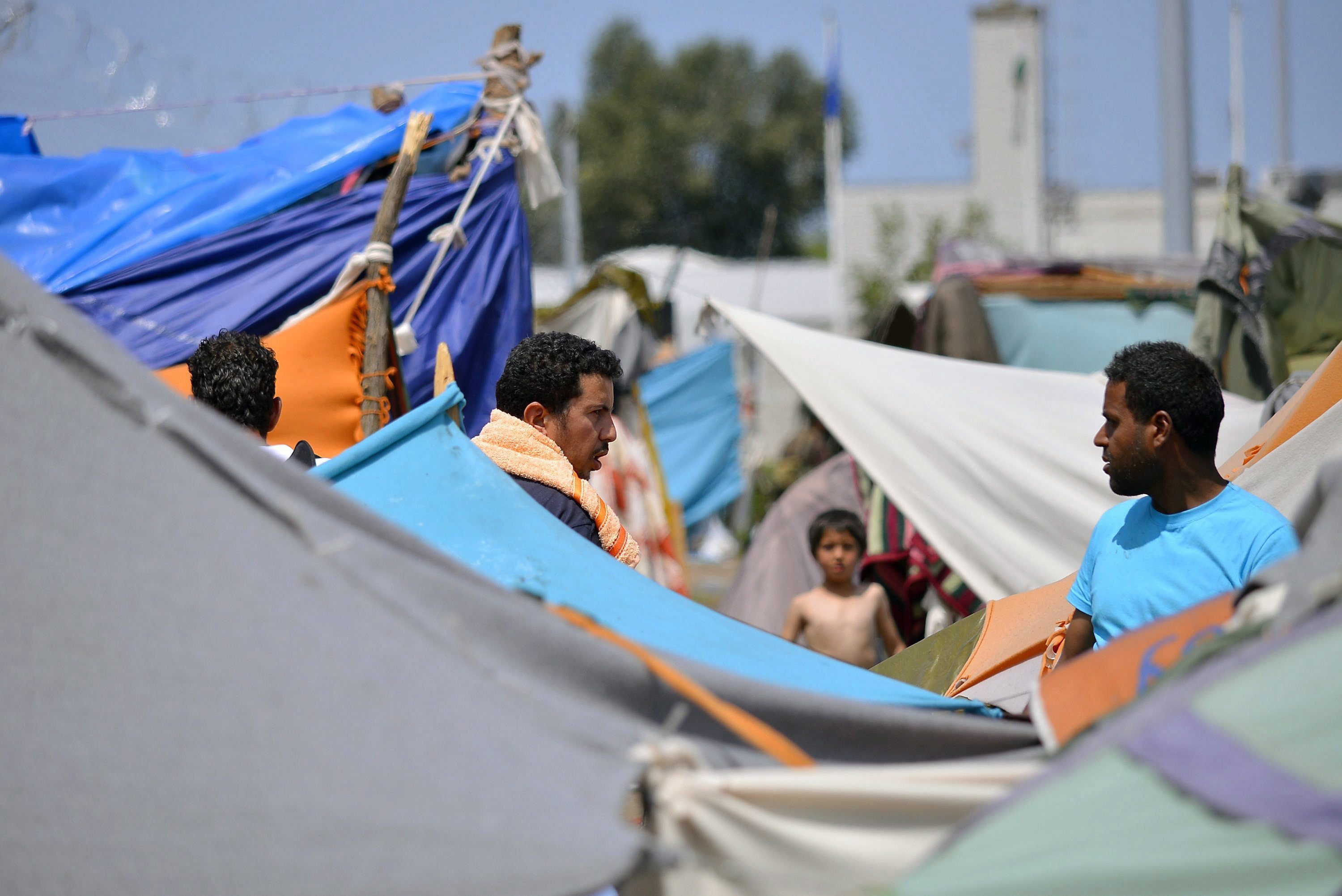 EU lawmakers green light new border guard agency