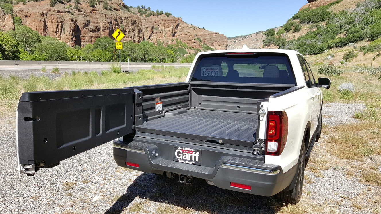 The dual-function tailgate (Photo: Mike Stapley)
