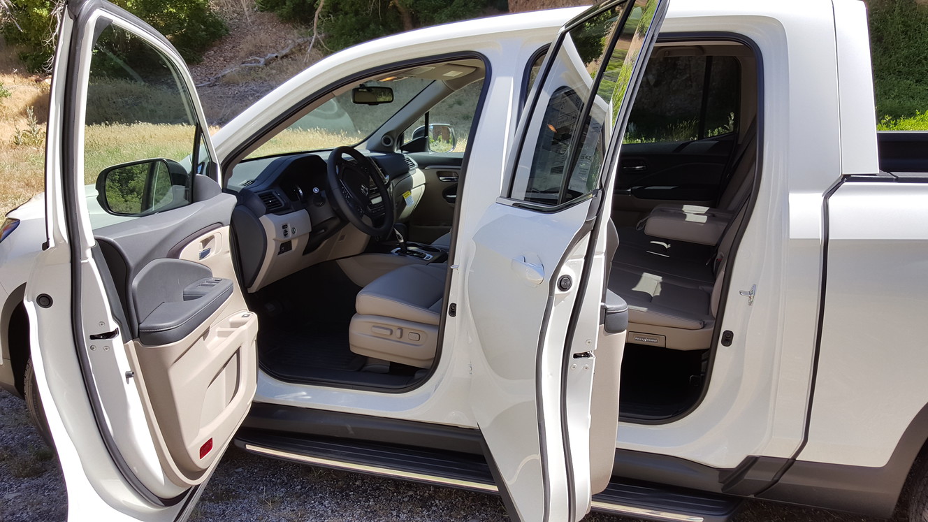 The Ridgeline's four-door cabin (Photo: Mike Stapley)