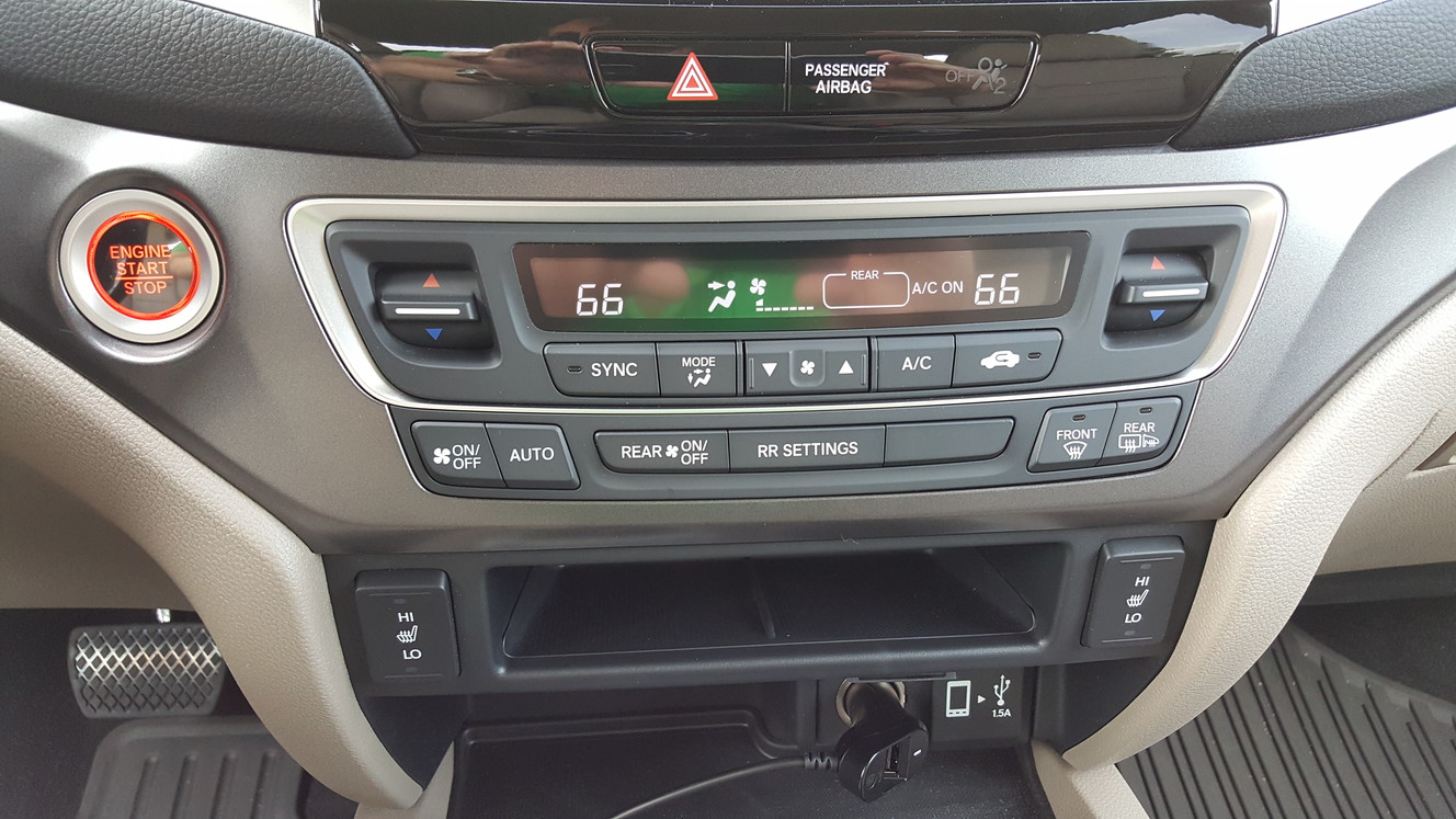 The climate controls (Photo: Mike Stapley)