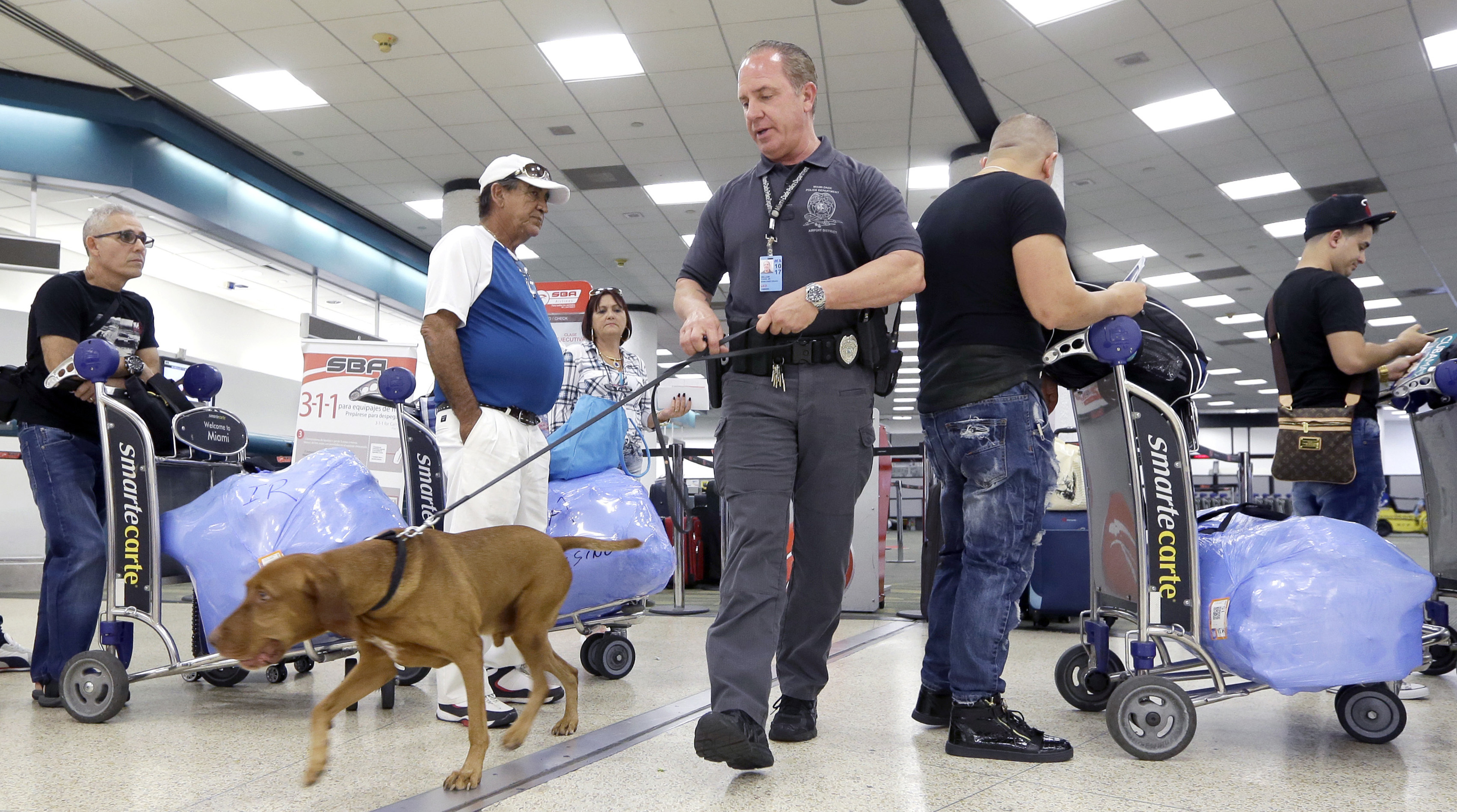 Bill to boost airport security, ease lines gets green light