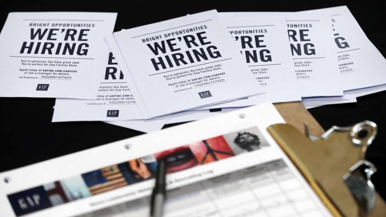 US claims for jobless aid fall, sign of employer resilience